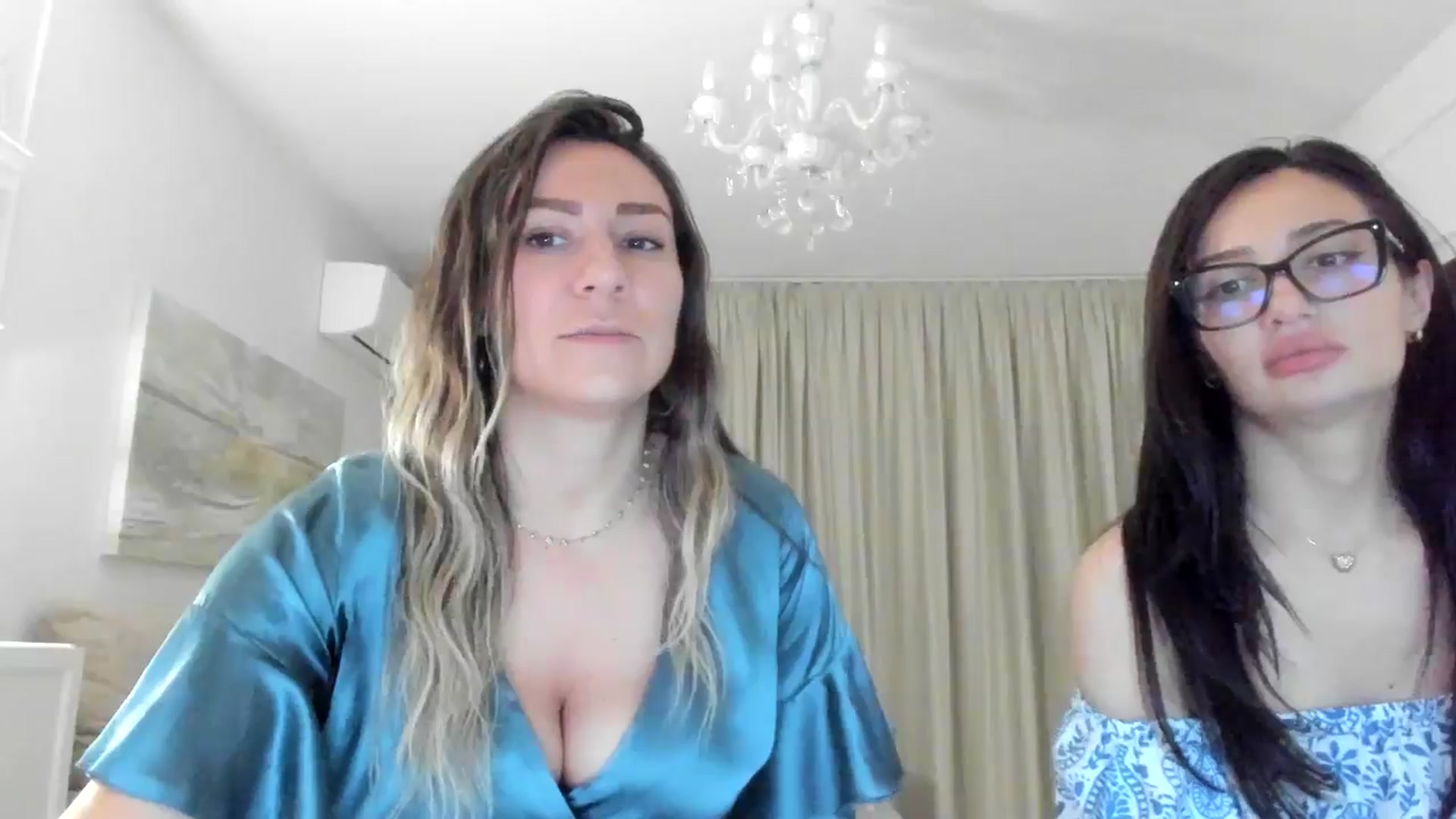 Gallery image thumbnail from ItsEvie's myfreecams stream on, 06/22/2025, 23:26 image 5 of 20