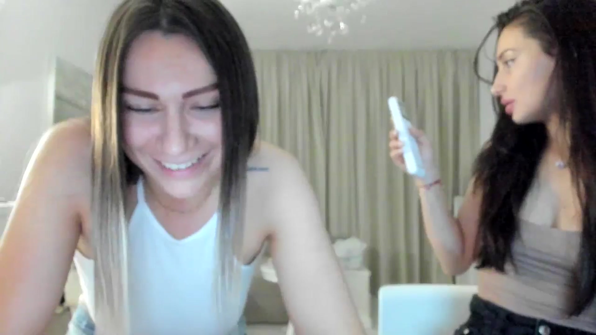Gallery image thumbnail from ItsEvie's myfreecams stream on, 06/25/2025, 23:14 image 2 of 20