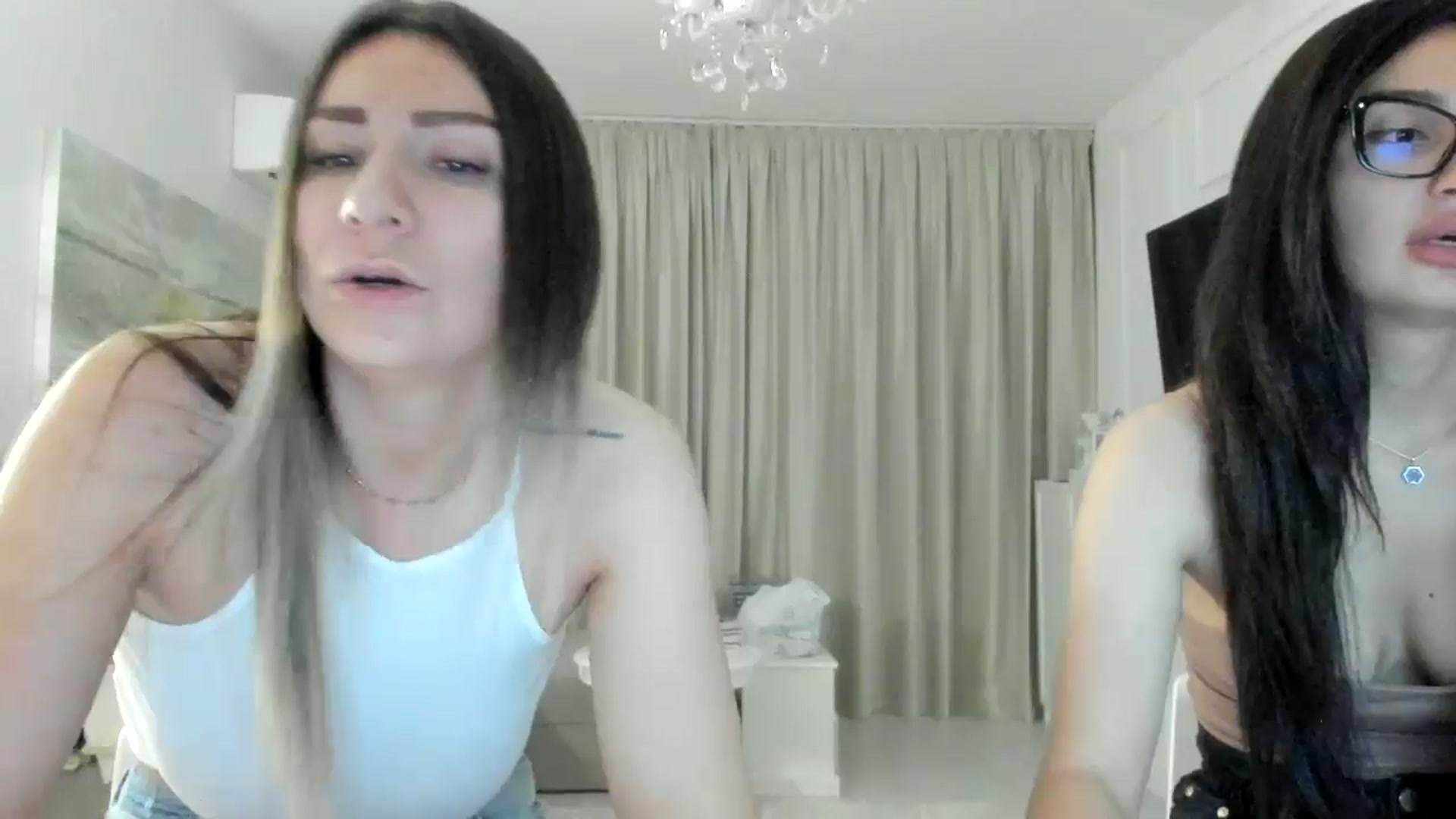 Gallery image thumbnail from ItsEvie's myfreecams stream on, 06/25/2025, 23:14 image 13 of 20