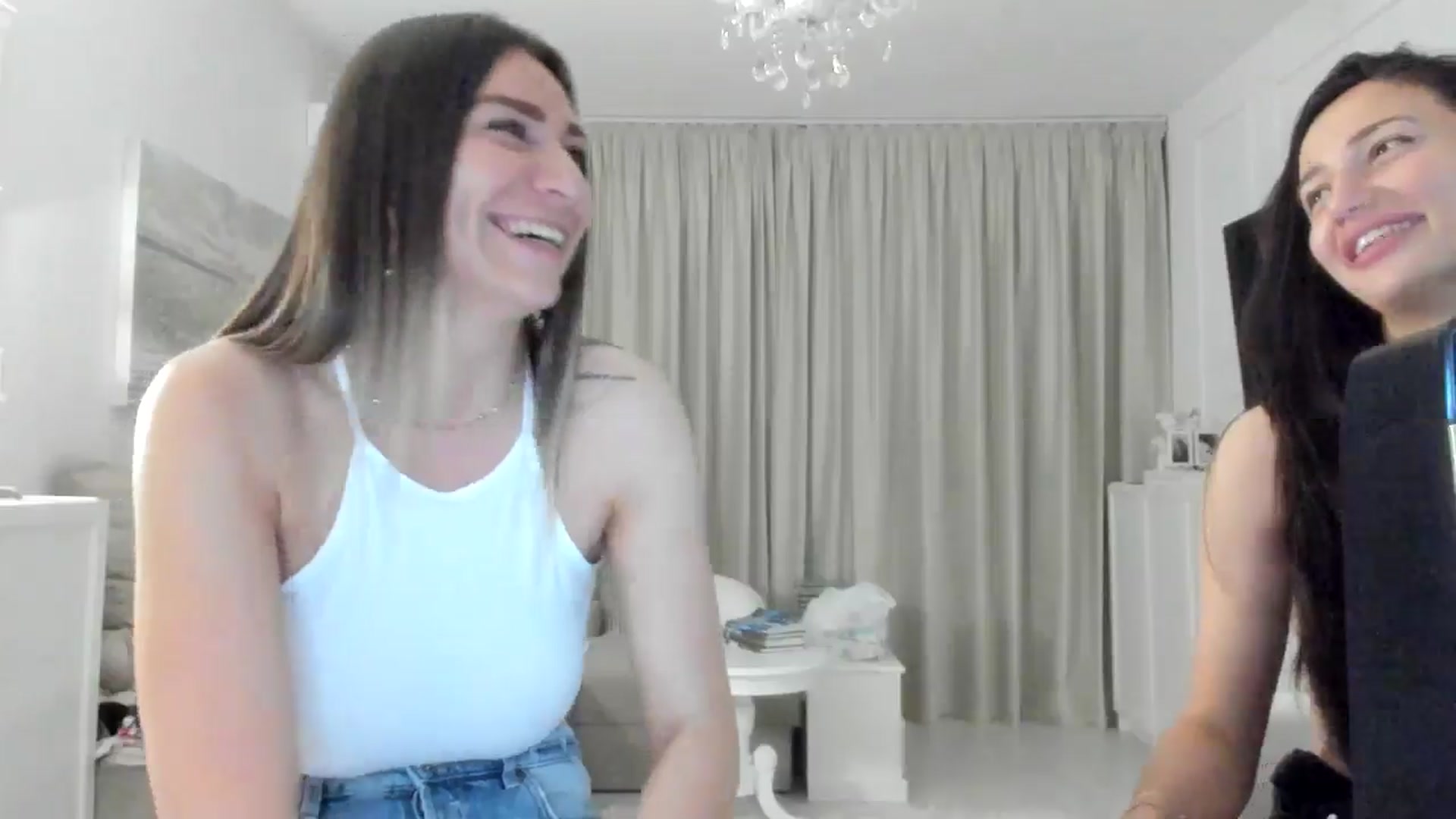 Gallery image thumbnail from ItsEvie's myfreecams stream on, 06/25/2025, 23:14 image 9 of 20