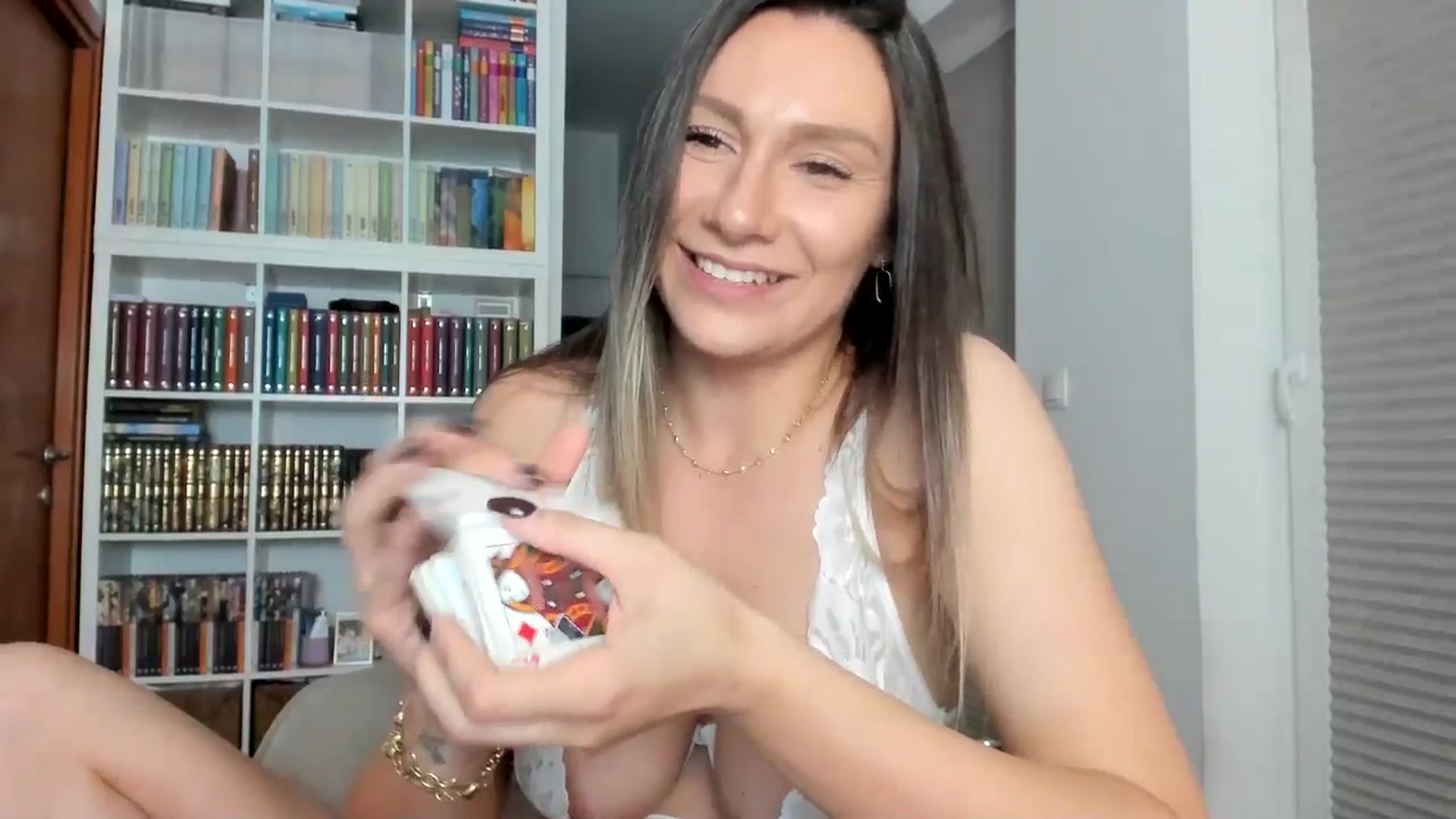 Gallery image thumbnail from ItsEvie's myfreecams stream on, 06/29/2025, 23:04 image 13 of 20