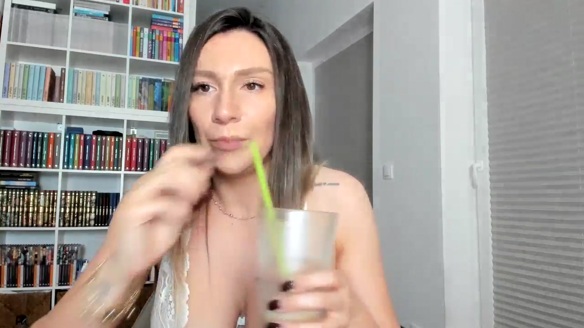 Gallery image thumbnail from ItsEvie's myfreecams stream on, 06/29/2025, 23:59 image 4 of 20