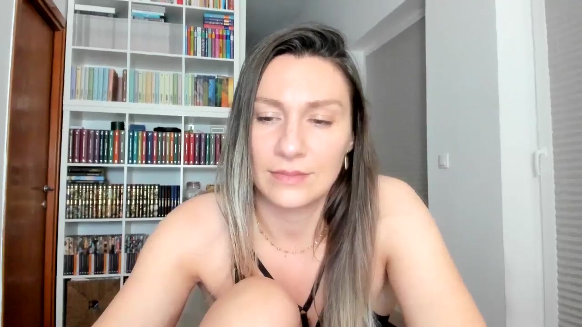 Gallery image thumbnail from ItsEvie's myfreecams stream on, 06/30/2025, 22:57 image 13 of 20