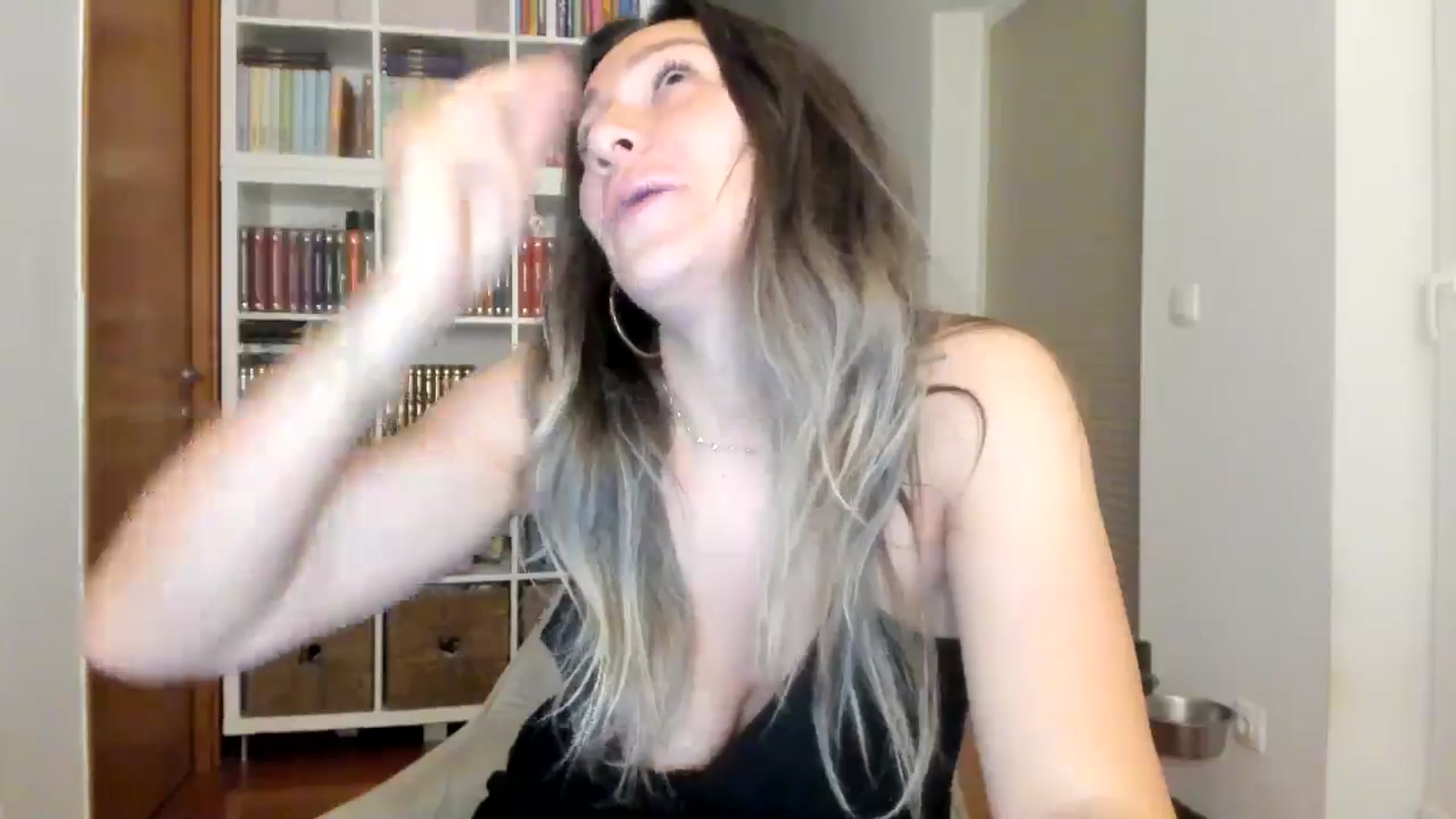 Gallery image thumbnail from ItsEvie's myfreecams stream on, 07/05/2025, 23:31 image 10 of 20