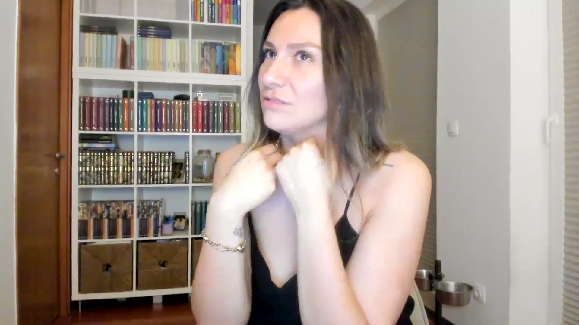 Gallery image thumbnail from ItsEvie's myfreecams stream on, 07/05/2025, 23:31 image 17 of 20