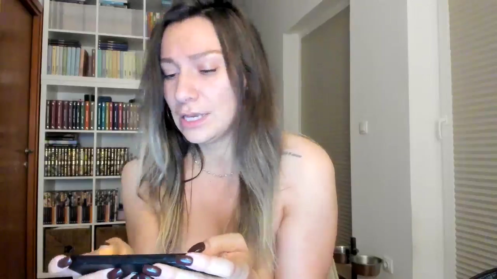 Gallery image thumbnail from ItsEvie's myfreecams stream on, 07/06/2025, 01:19 image 16 of 20
