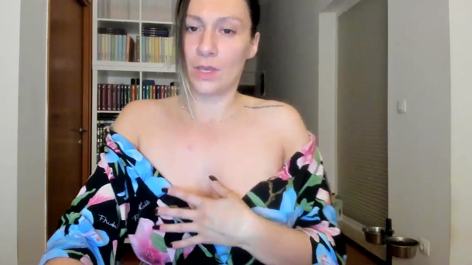 Gallery image thumbnail from ItsEvie's myfreecams stream on, 07/07/2025, 23:22 image 12 of 20