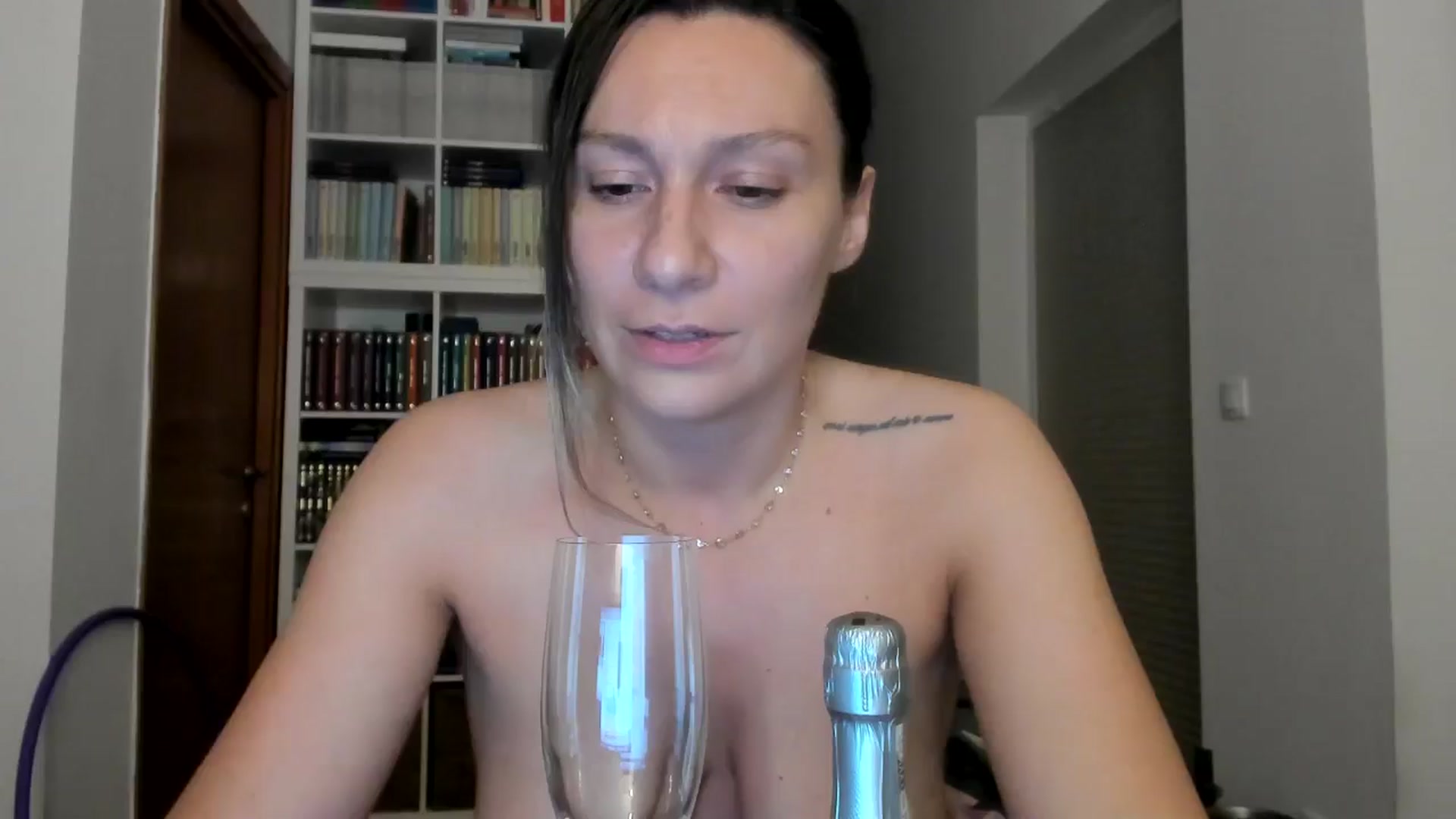 Gallery image thumbnail from ItsEvie's myfreecams stream on, 07/08/2025, 24:50 image 2 of 20