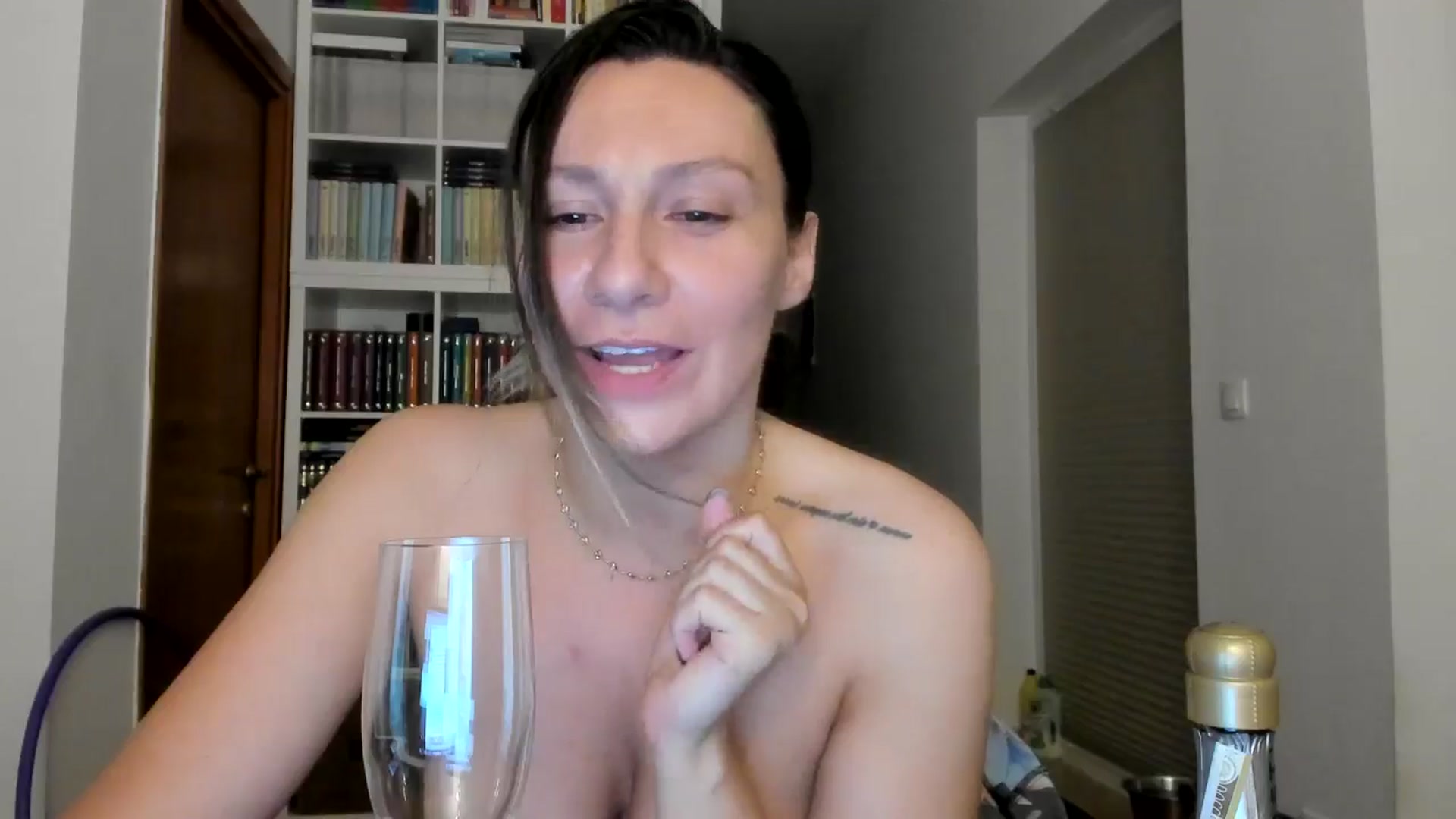 Gallery image thumbnail from ItsEvie's myfreecams stream on, 07/08/2025, 24:50 image 3 of 20