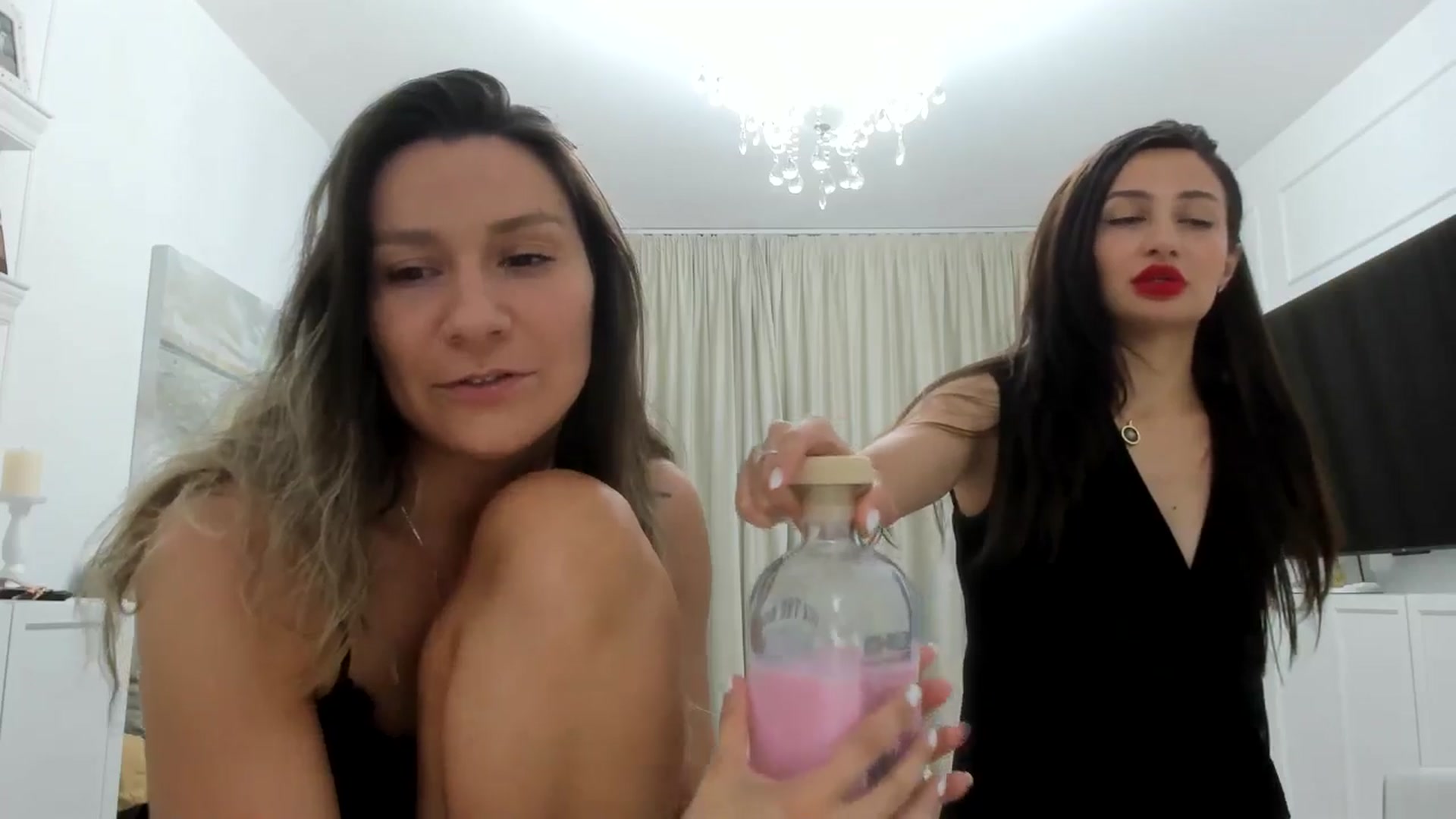 Gallery image thumbnail from ItsEvie's myfreecams stream on, 07/22/2025, 23:49 image 12 of 20