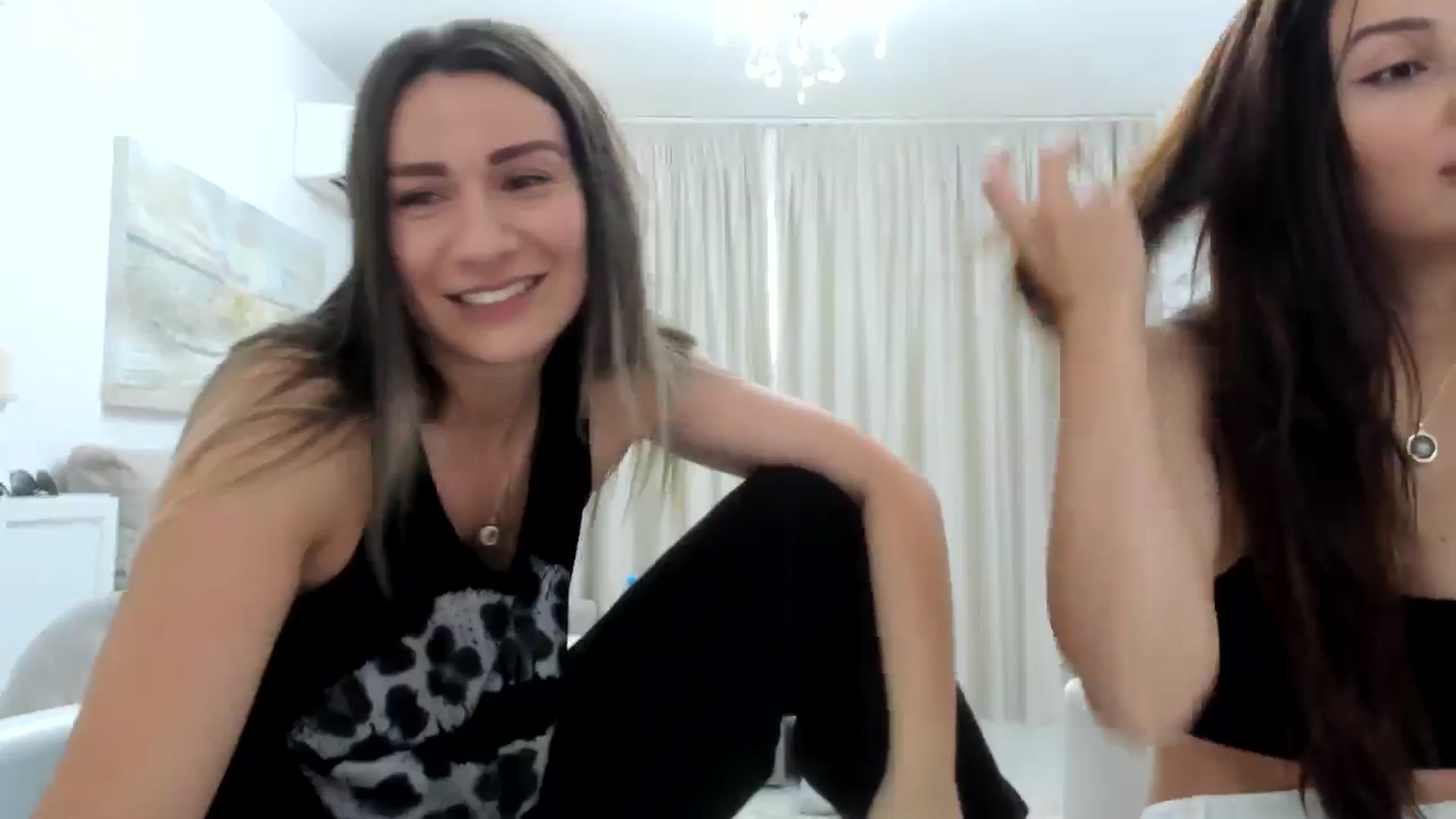 Gallery image thumbnail from ItsEvie's myfreecams stream on, 07/26/2025, 16:14 image 4 of 20