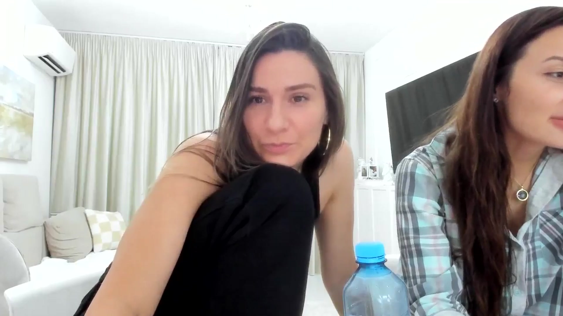 Gallery image thumbnail from ItsEvie's myfreecams stream on, 07/26/2025, 19:30 image 14 of 20