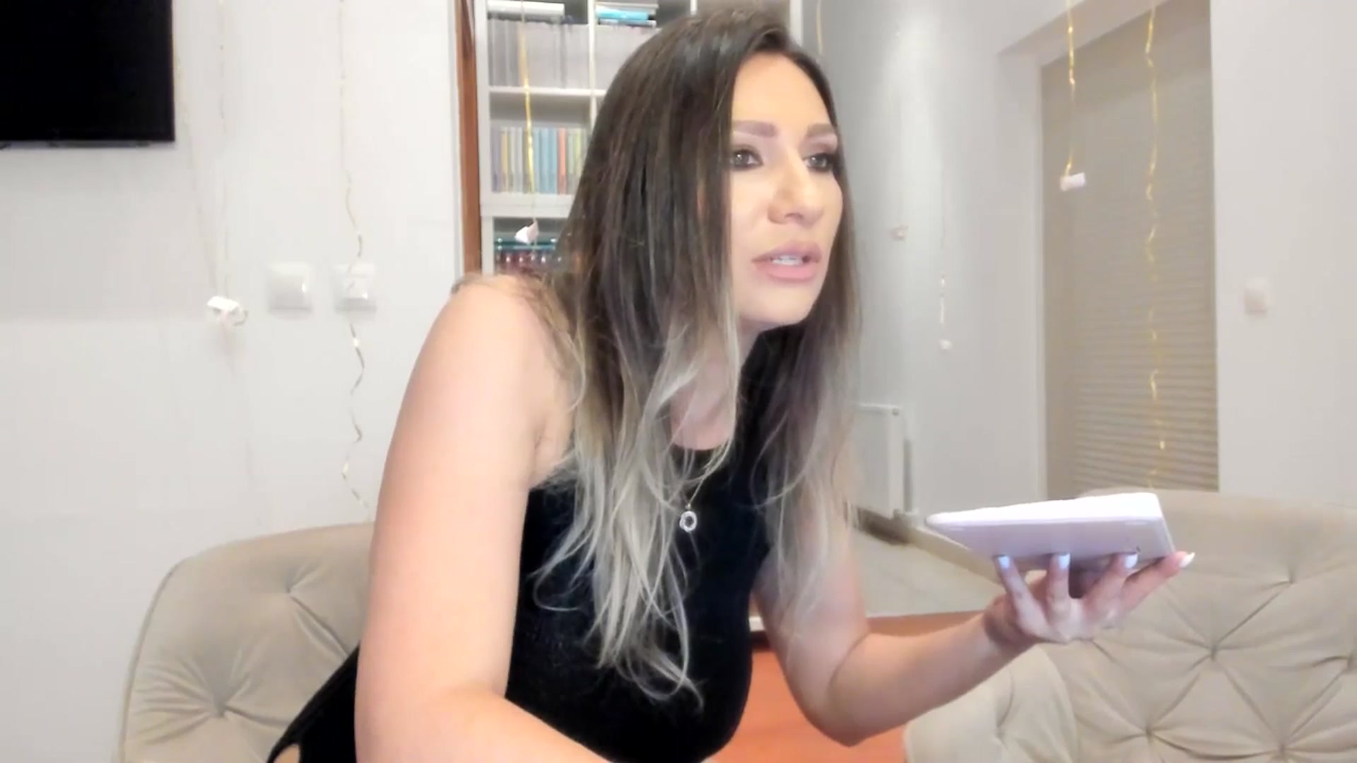 Gallery image thumbnail from ItsEvie's myfreecams stream on, 08/02/2025, 20:34 image 16 of 20