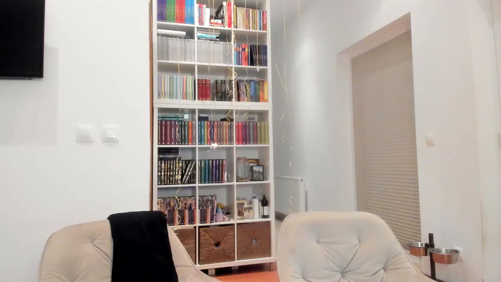 Gallery image thumbnail from ItsEvie's myfreecams stream on, 08/03/2025, 24:16 image 18 of 20