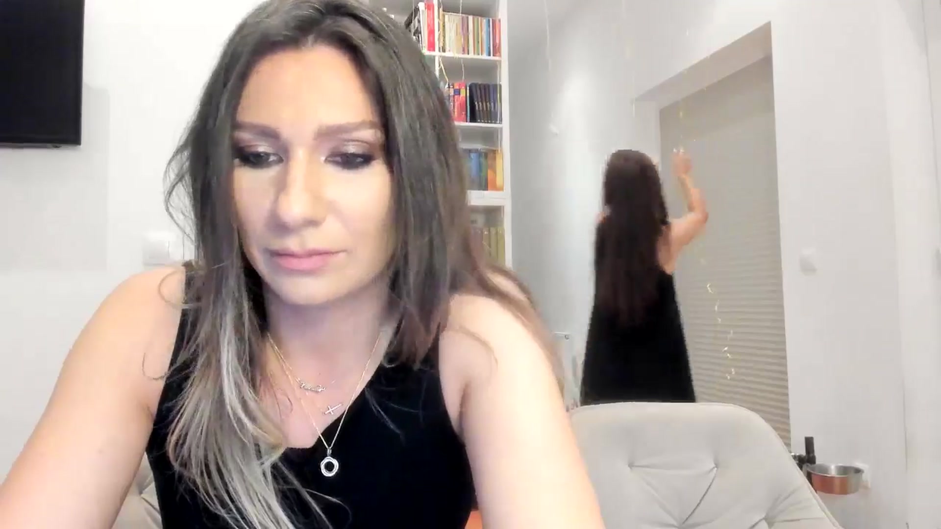 Gallery image thumbnail from ItsEvie's myfreecams stream on, 08/03/2025, 24:16 image 14 of 20