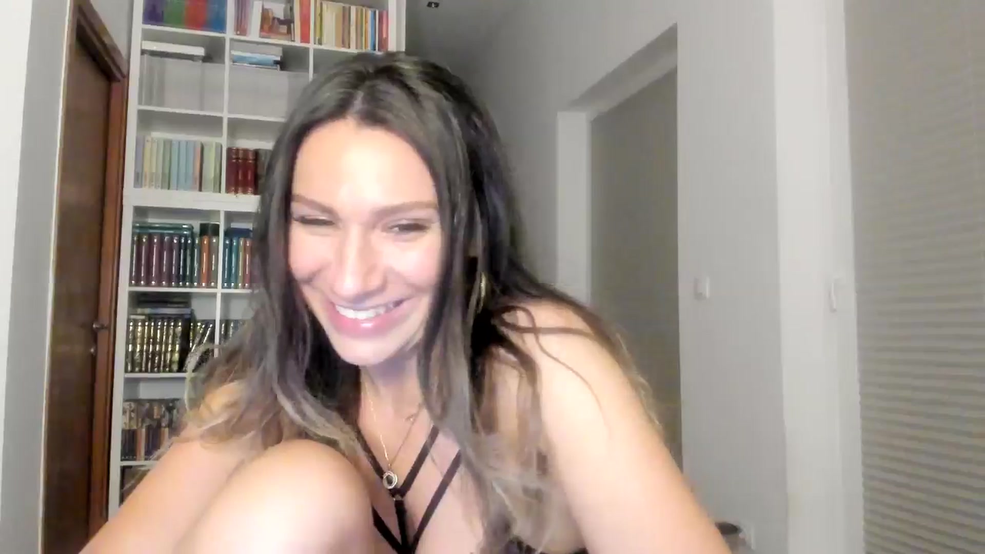 Gallery image thumbnail from ItsEvie's myfreecams stream on, 08/03/2025, 23:23 image 7 of 20
