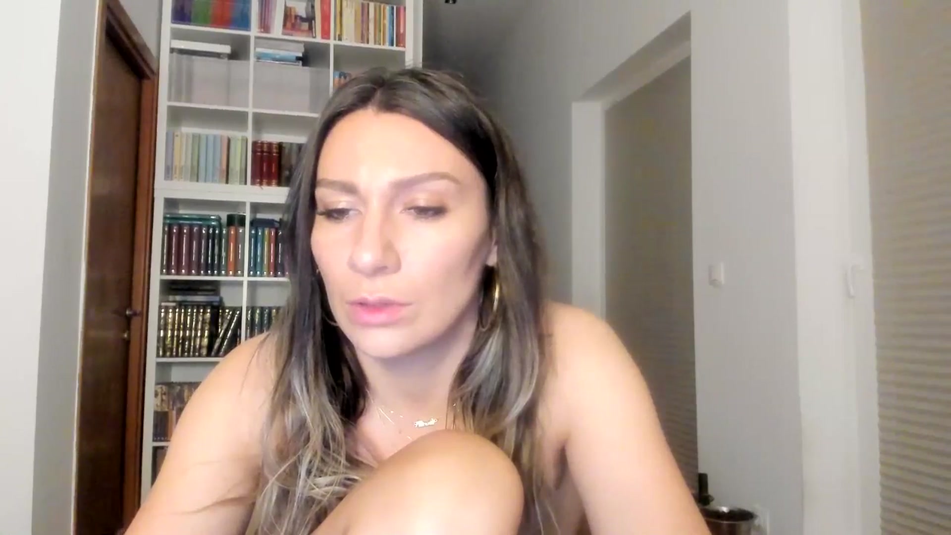 Gallery image thumbnail from ItsEvie's myfreecams stream on, 08/03/2025, 23:23 image 20 of 20