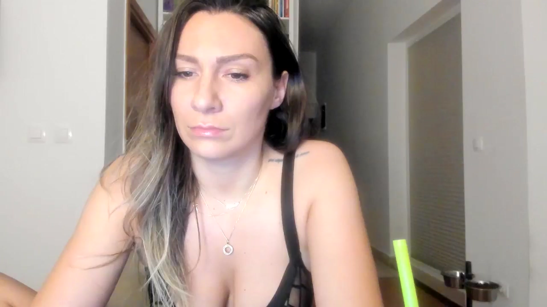 Gallery image thumbnail from ItsEvie's myfreecams stream on, 08/05/2025, 22:58 image 5 of 20