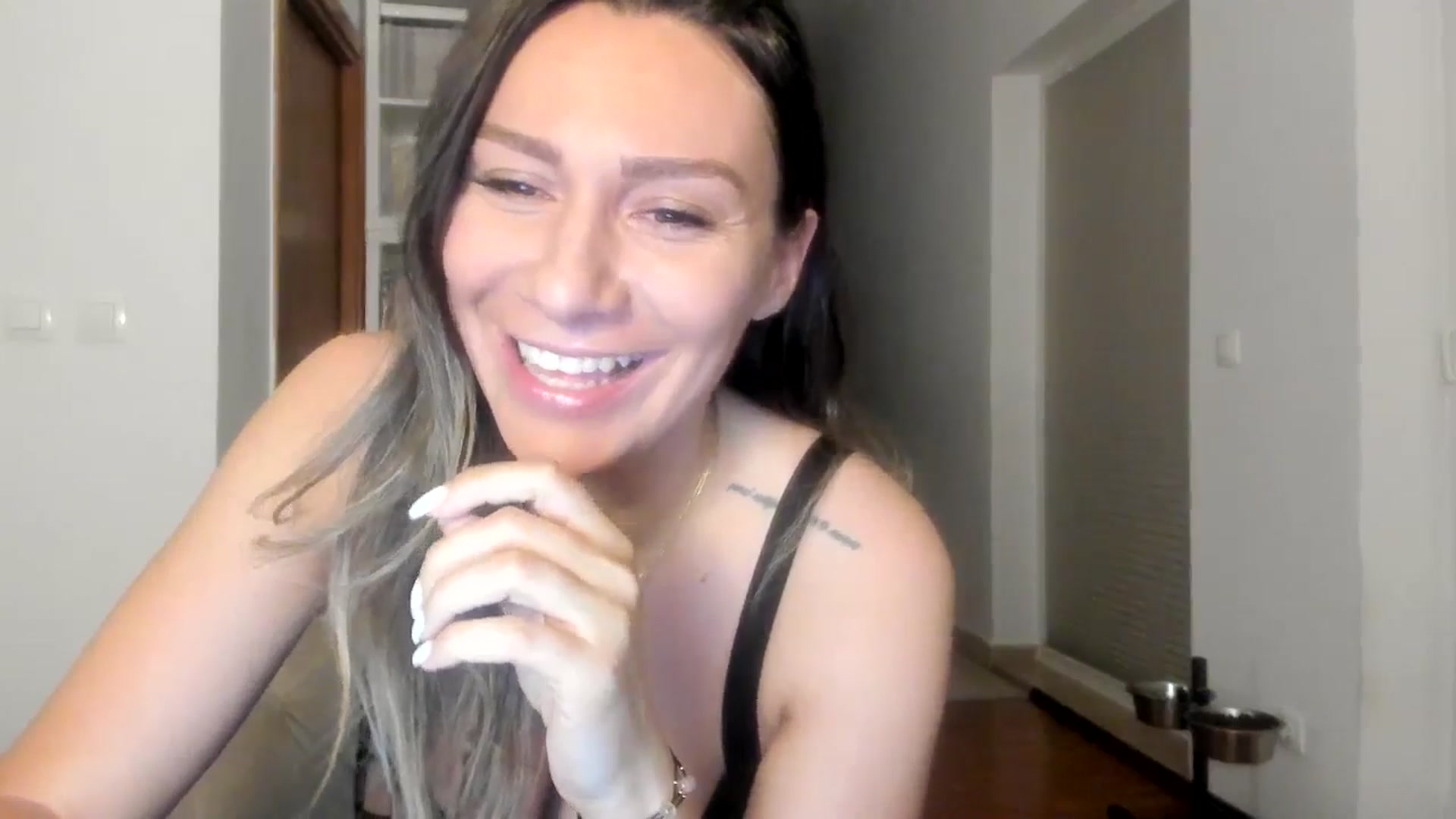 Gallery image thumbnail from ItsEvie's myfreecams stream on, 08/05/2025, 22:58 image 8 of 20