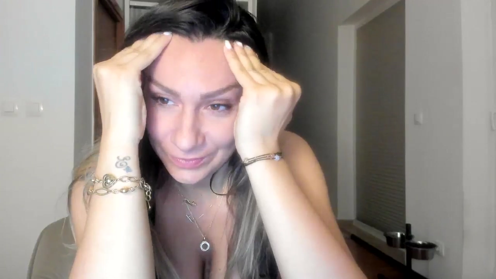Gallery image thumbnail from ItsEvie's myfreecams stream on, 08/05/2025, 22:58 image 13 of 20