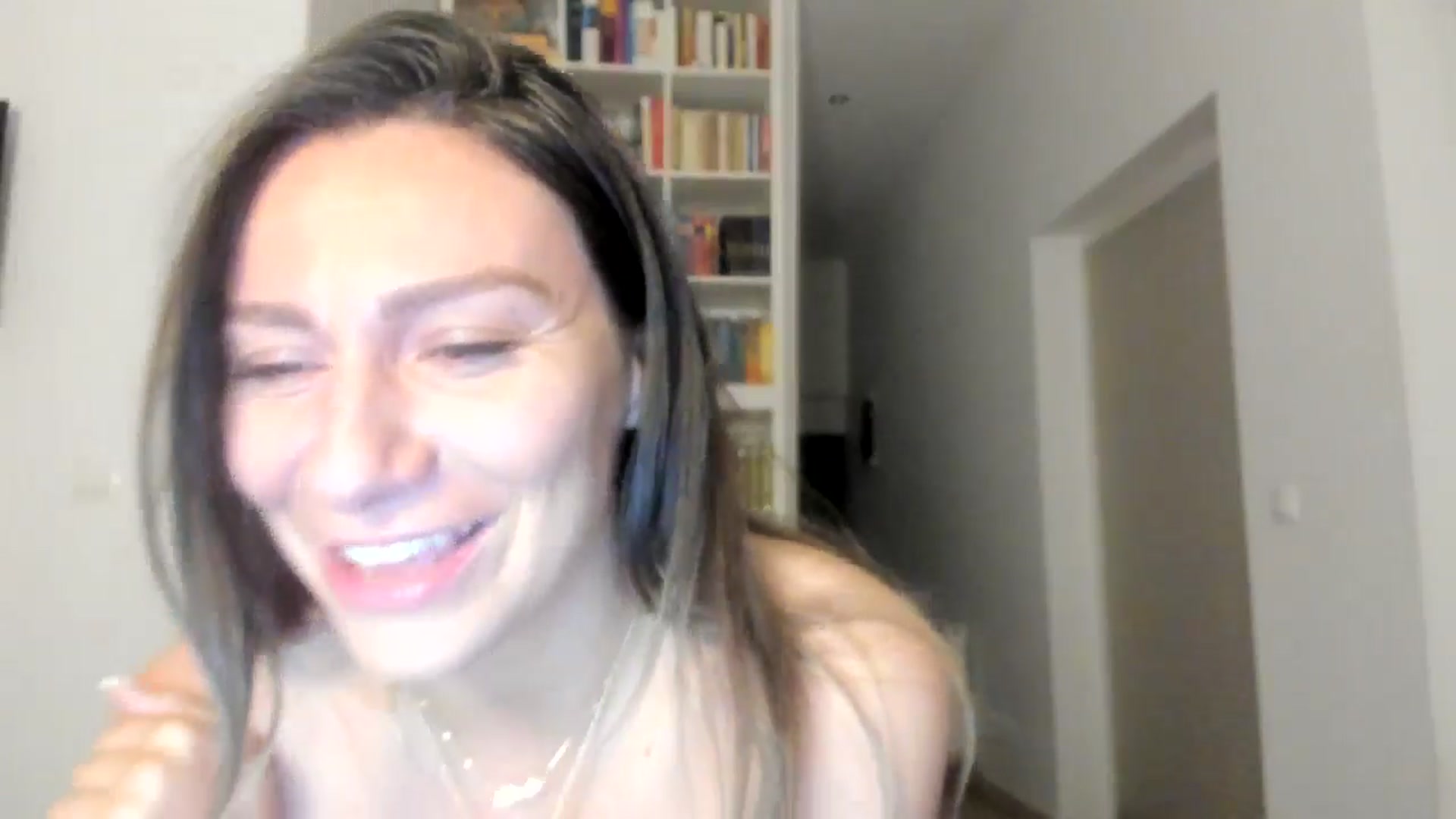 Gallery image thumbnail from ItsEvie's myfreecams stream on, 08/06/2025, 24:12 image 3 of 20