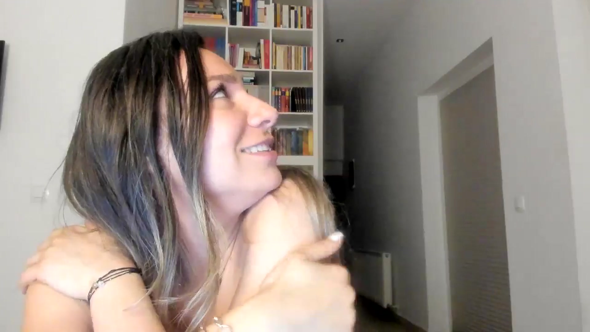 Gallery image thumbnail from ItsEvie's myfreecams stream on, 08/06/2025, 24:12 image 2 of 20
