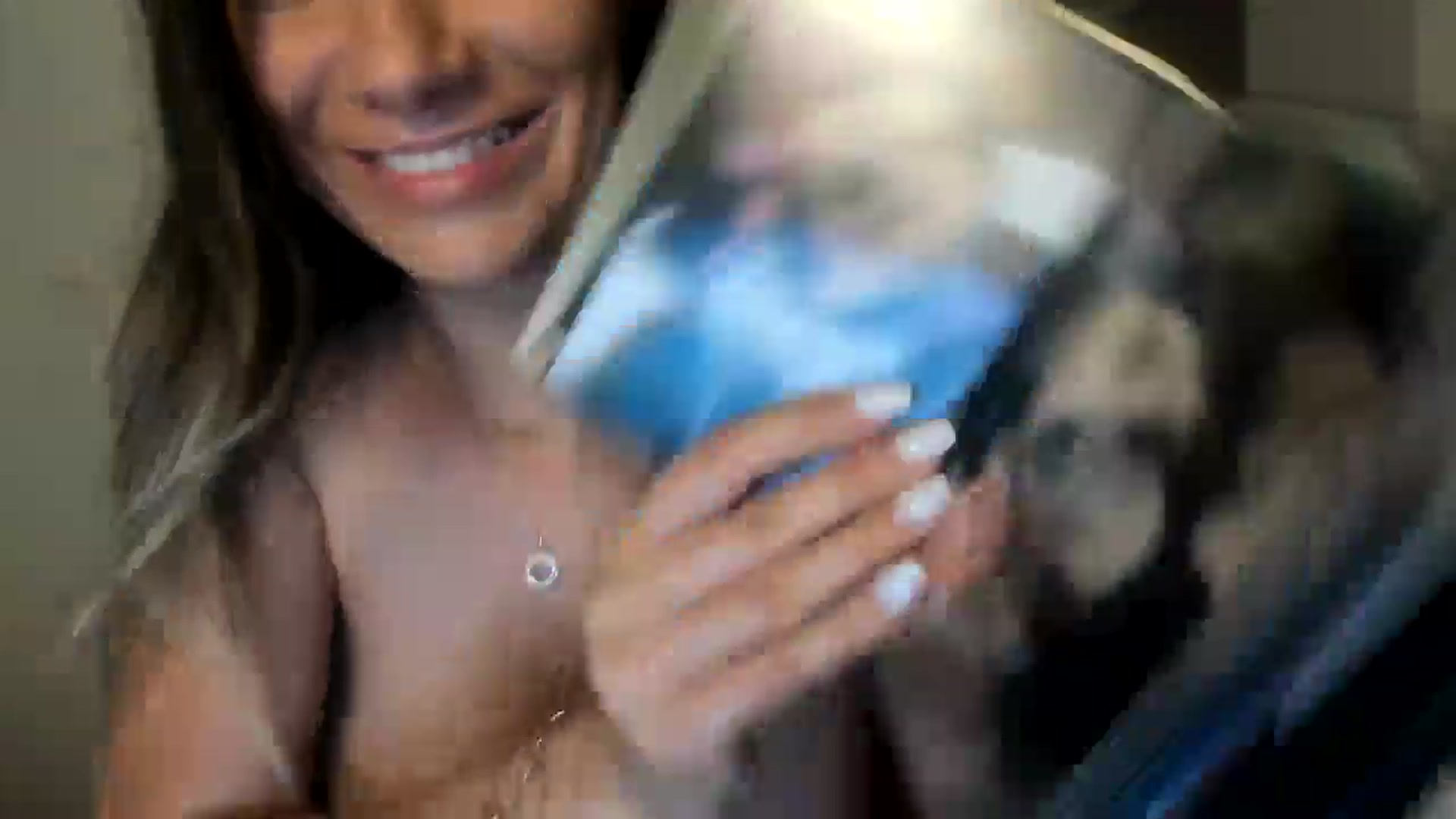Gallery image thumbnail from ItsEvie's myfreecams stream on, 08/06/2025, 24:12 image 5 of 20