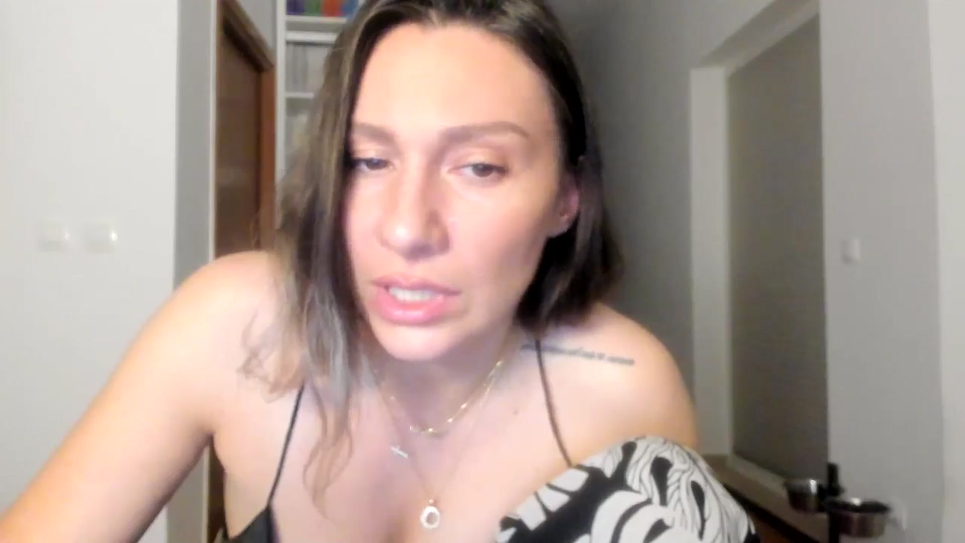 Gallery image thumbnail from ItsEvie's myfreecams stream on, 08/06/2025, 22:36 image 18 of 20