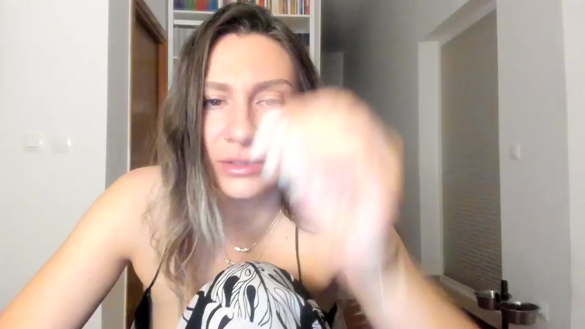 Gallery image thumbnail from ItsEvie's myfreecams stream on, 08/06/2025, 23:11 image 1 of 20