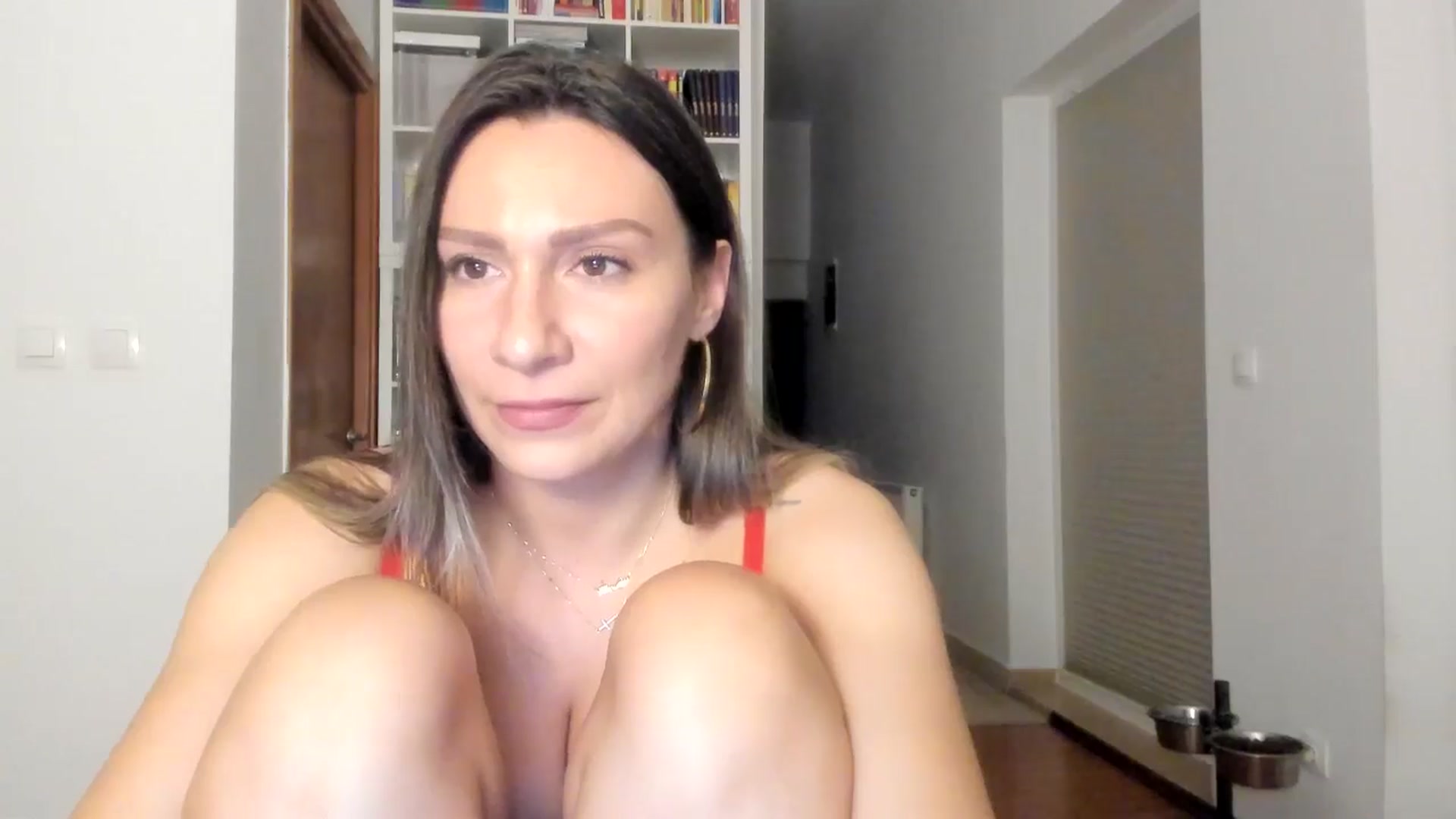 Gallery image thumbnail from ItsEvie's myfreecams stream on, 08/10/2025, 22:57 image 13 of 20