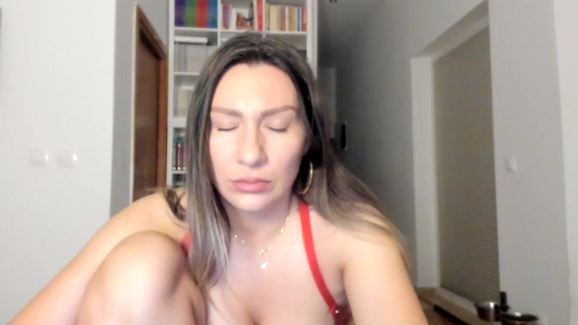 Gallery image thumbnail from ItsEvie's myfreecams stream on, 08/10/2025, 22:57 image 8 of 20