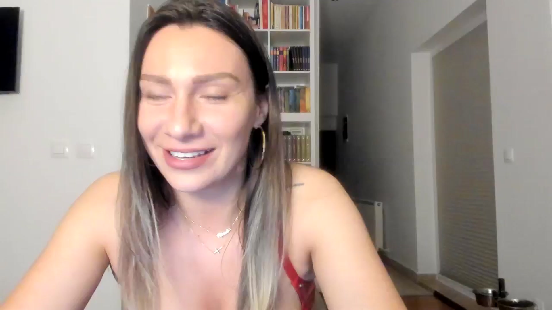 Gallery image thumbnail from ItsEvie's myfreecams stream on, 08/10/2025, 22:57 image 3 of 20
