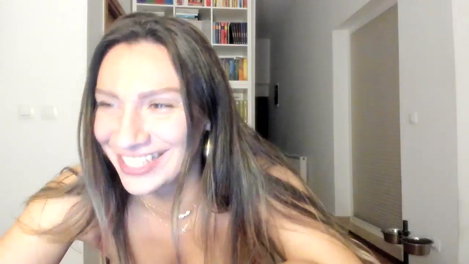 Gallery image thumbnail from ItsEvie's myfreecams stream on, 08/10/2025, 22:57 image 14 of 20