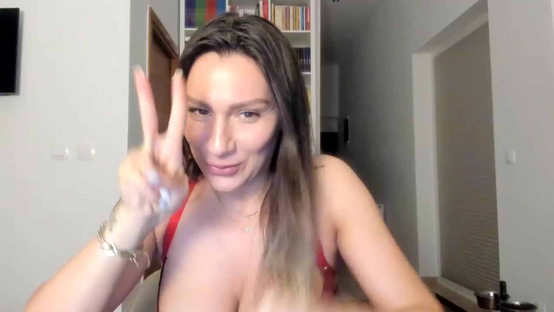 Gallery image thumbnail from ItsEvie's myfreecams stream on, 08/10/2025, 22:57 image 1 of 20