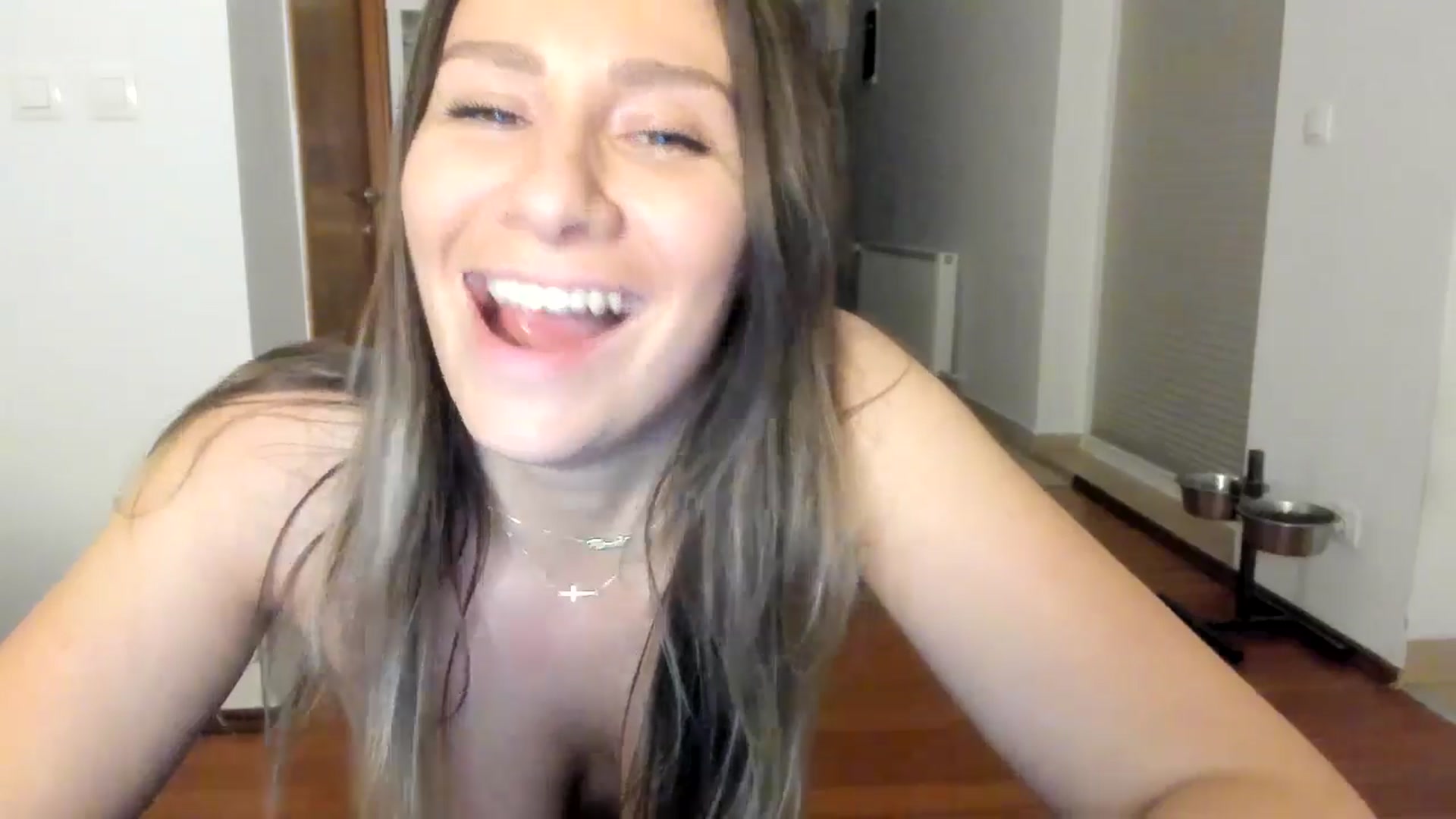 Gallery image thumbnail from ItsEvie's myfreecams stream on, 08/12/2025, 24:02 image 19 of 20