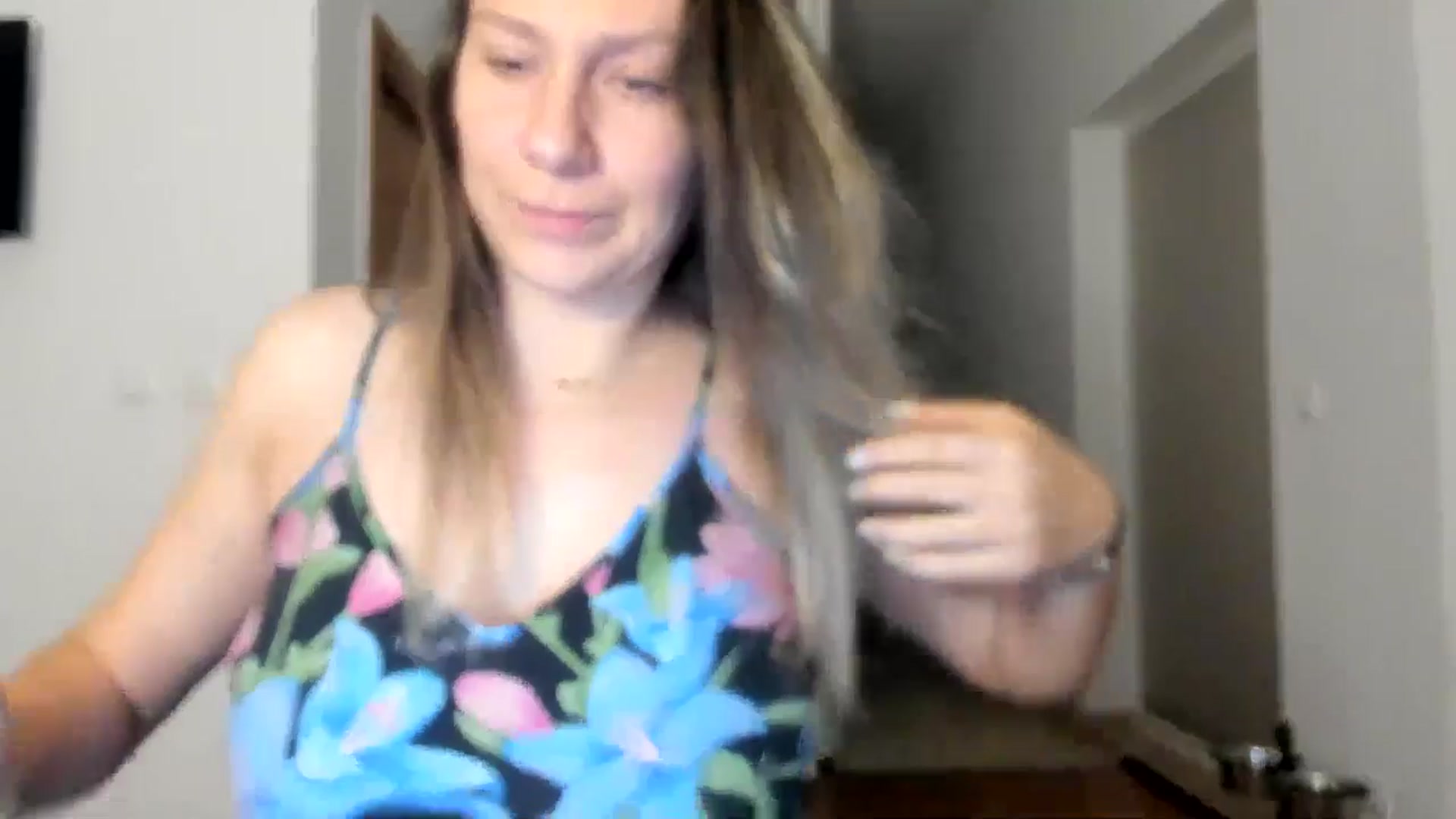 Gallery image thumbnail from ItsEvie's myfreecams stream on, 08/13/2025, 22:42 image 7 of 20