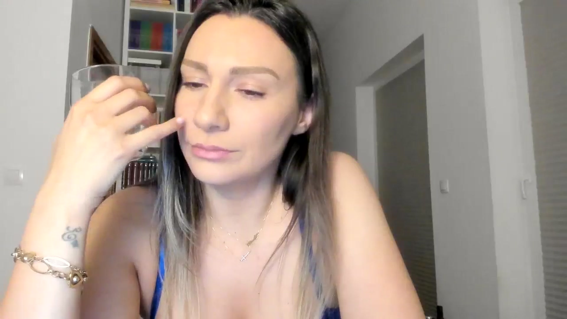 Gallery image thumbnail from ItsEvie's myfreecams stream on, 08/15/2025, 01:19 image 5 of 20
