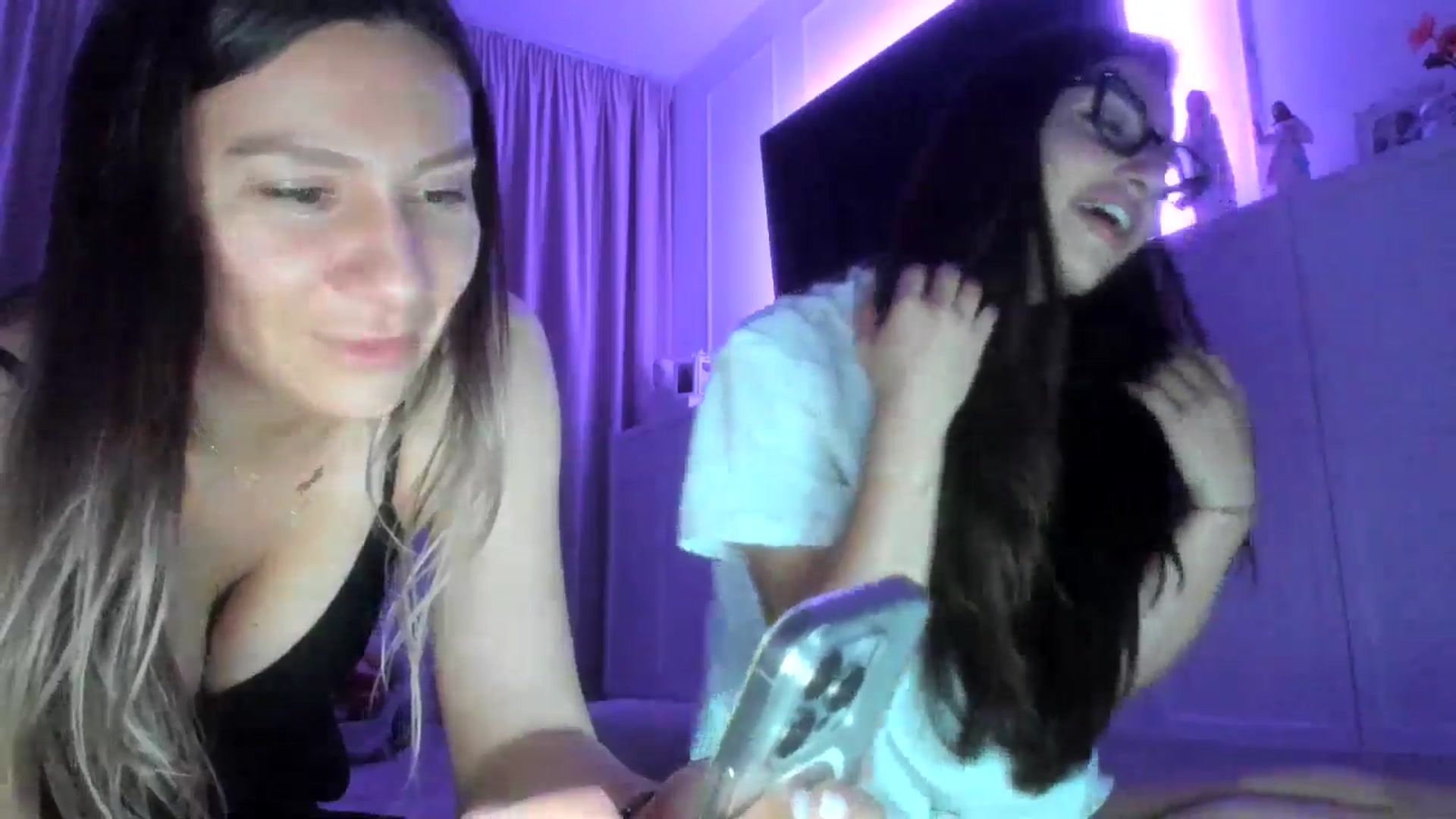 Gallery image thumbnail from ItsEvie's myfreecams stream on, 08/16/2025, 24:58 image 16 of 20