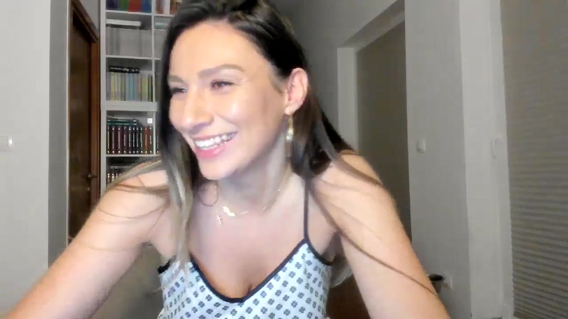 Gallery image thumbnail from ItsEvie's myfreecams stream on, 08/17/2025, 24:33 image 7 of 20