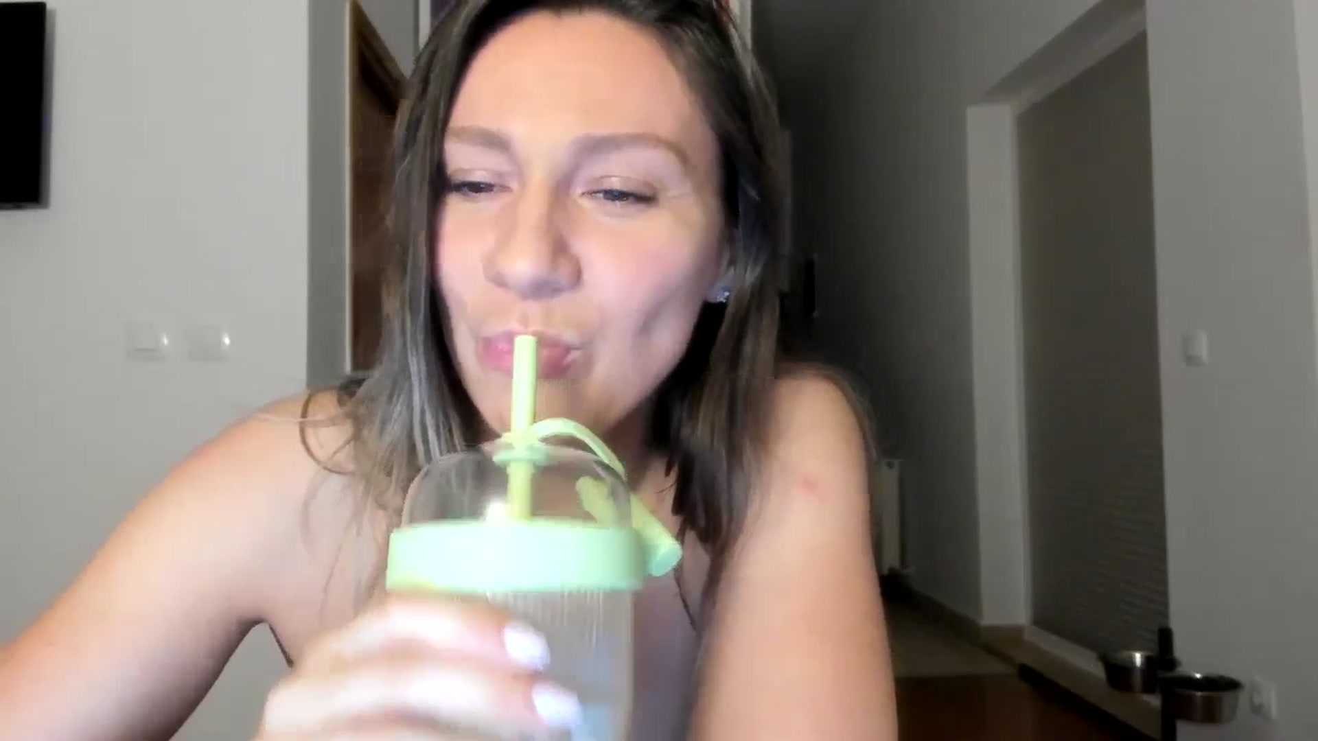 Gallery image thumbnail from ItsEvie's myfreecams stream on, 08/20/2025, 24:02 image 11 of 20