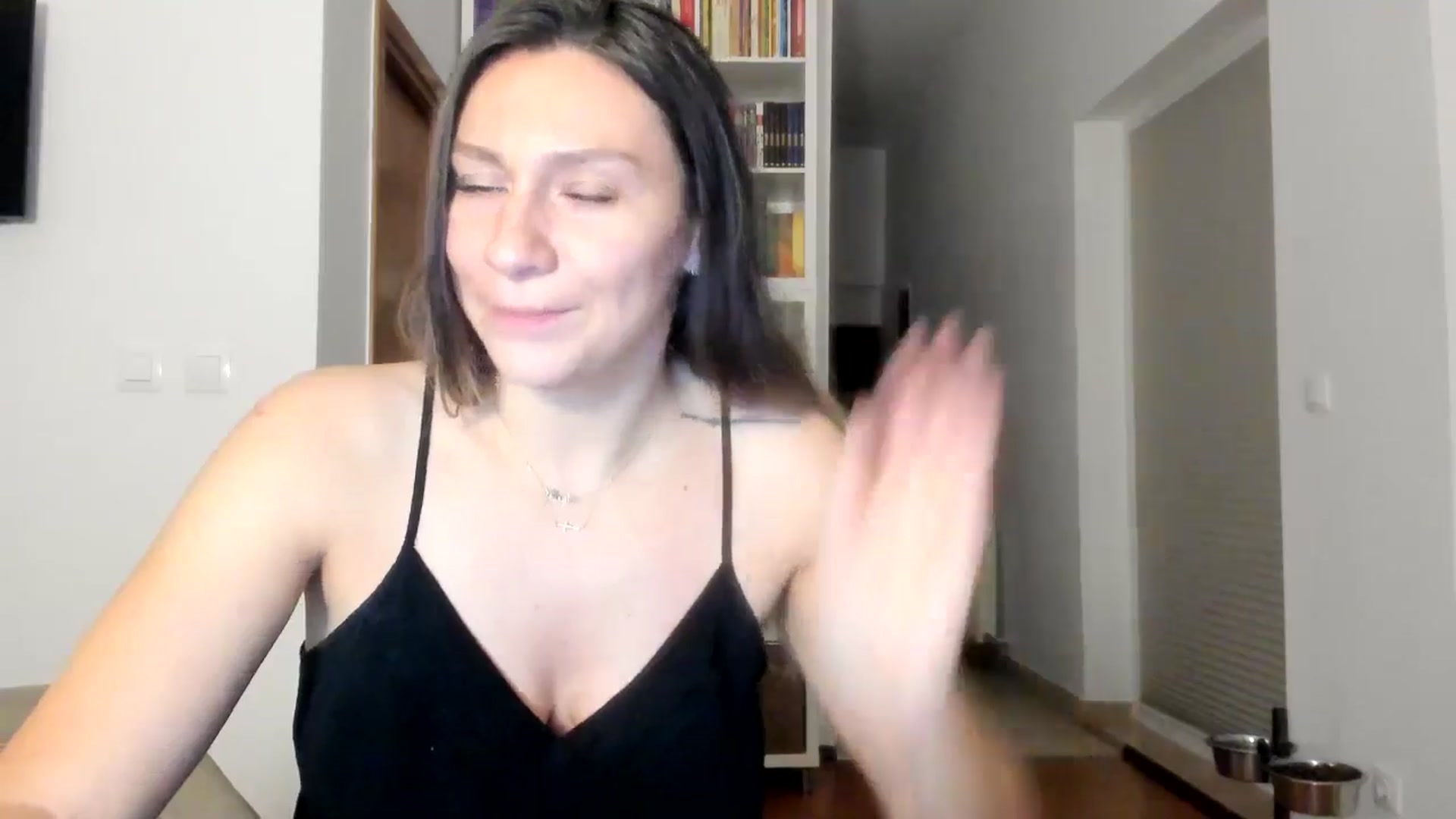 Gallery image thumbnail from ItsEvie's myfreecams stream on, 08/21/2025, 24:57 image 3 of 20