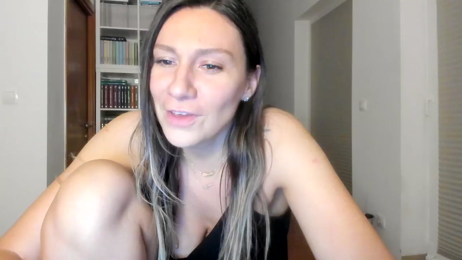Gallery image thumbnail from ItsEvie's myfreecams stream on, 08/21/2025, 24:57 image 19 of 20