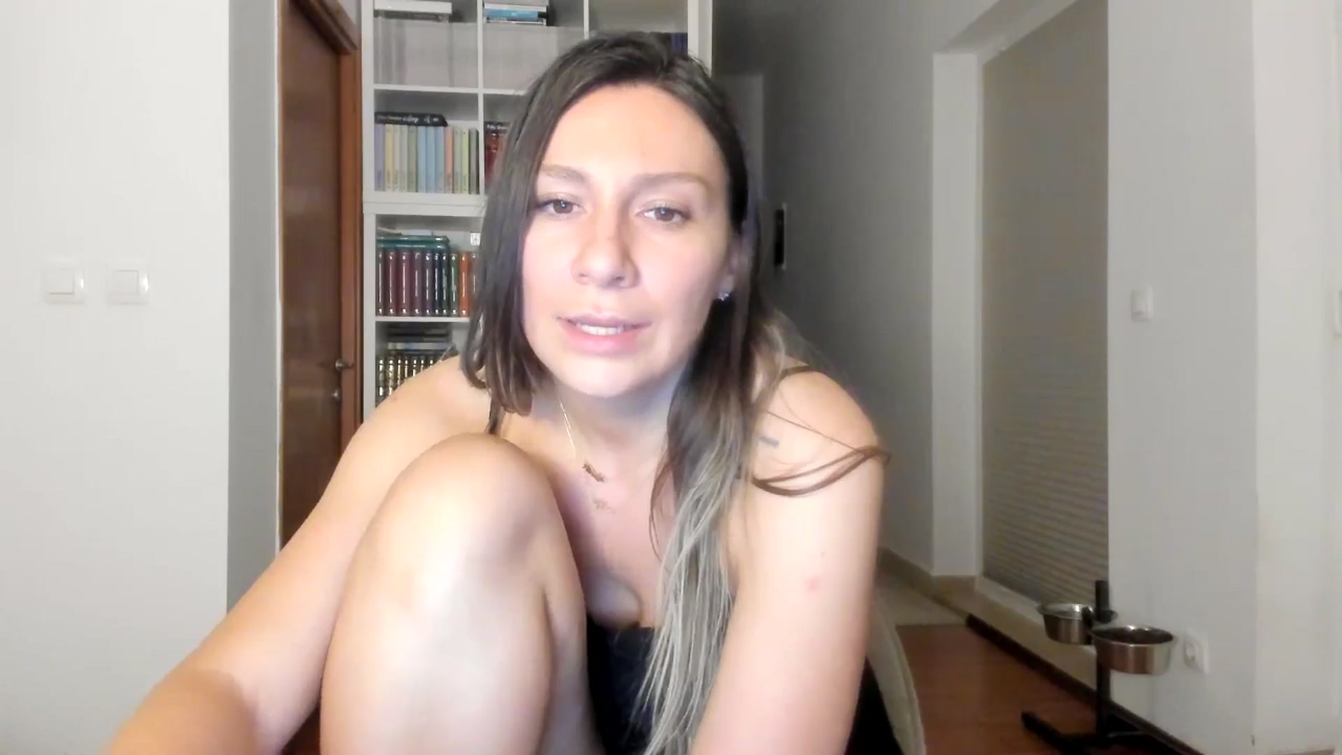 Gallery image thumbnail from ItsEvie's myfreecams stream on, 08/21/2025, 24:57 image 16 of 20