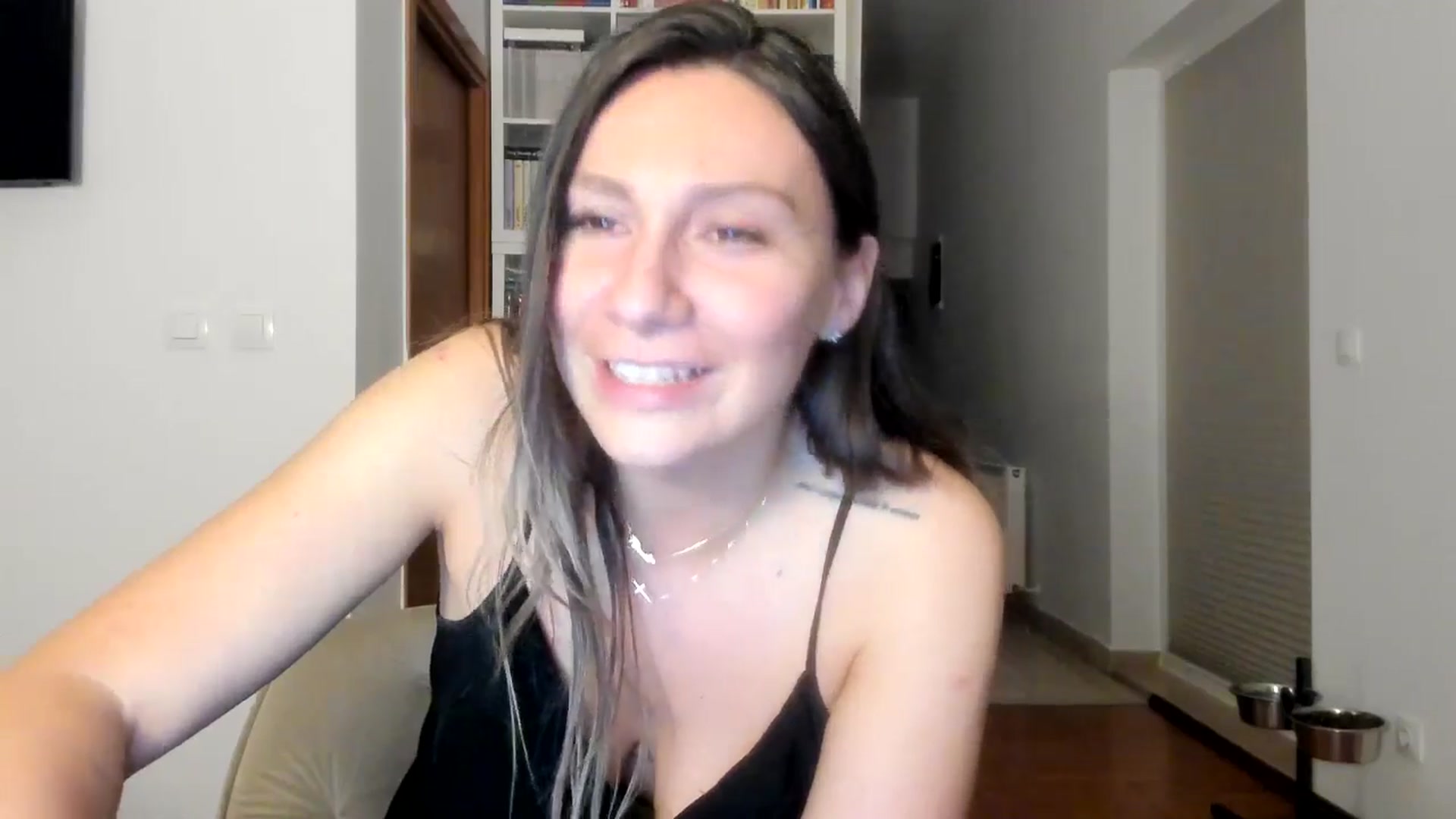 Gallery image thumbnail from ItsEvie's myfreecams stream on, 08/21/2025, 24:57 image 14 of 20