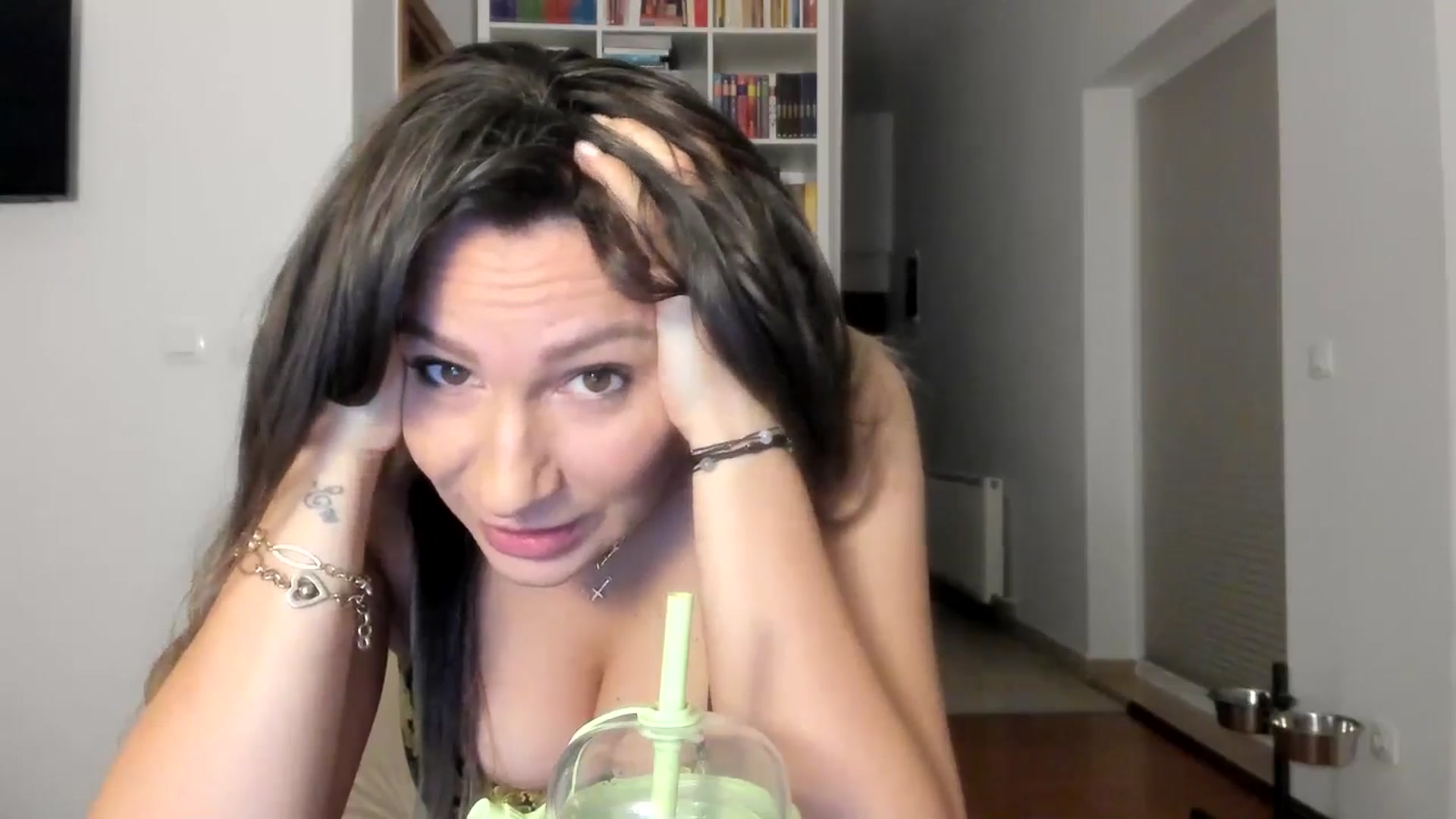 Gallery image thumbnail from ItsEvie's myfreecams stream on, 08/21/2025, 22:49 image 9 of 20