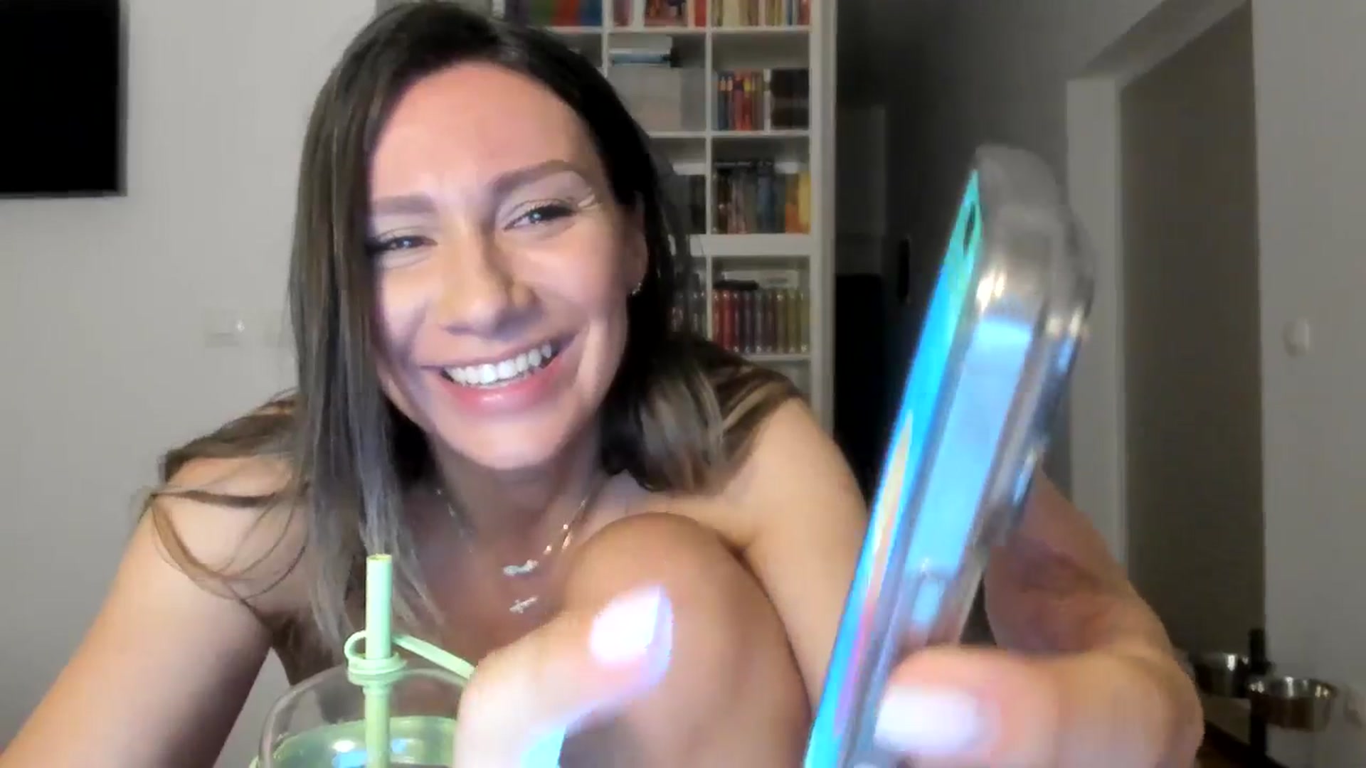 Gallery image thumbnail from ItsEvie's myfreecams stream on, 08/21/2025, 23:55 image 17 of 20