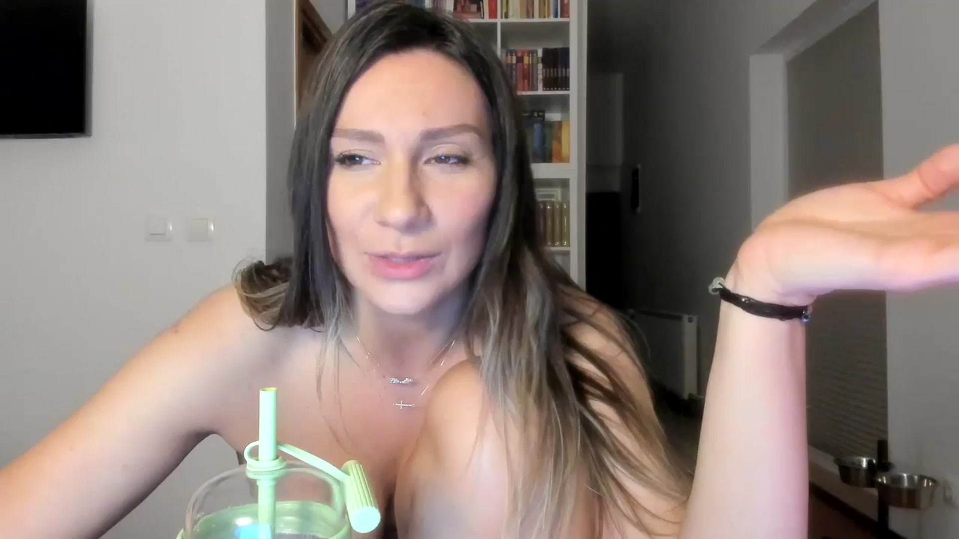 Gallery image thumbnail from ItsEvie's myfreecams stream on, 08/21/2025, 23:55 image 20 of 20
