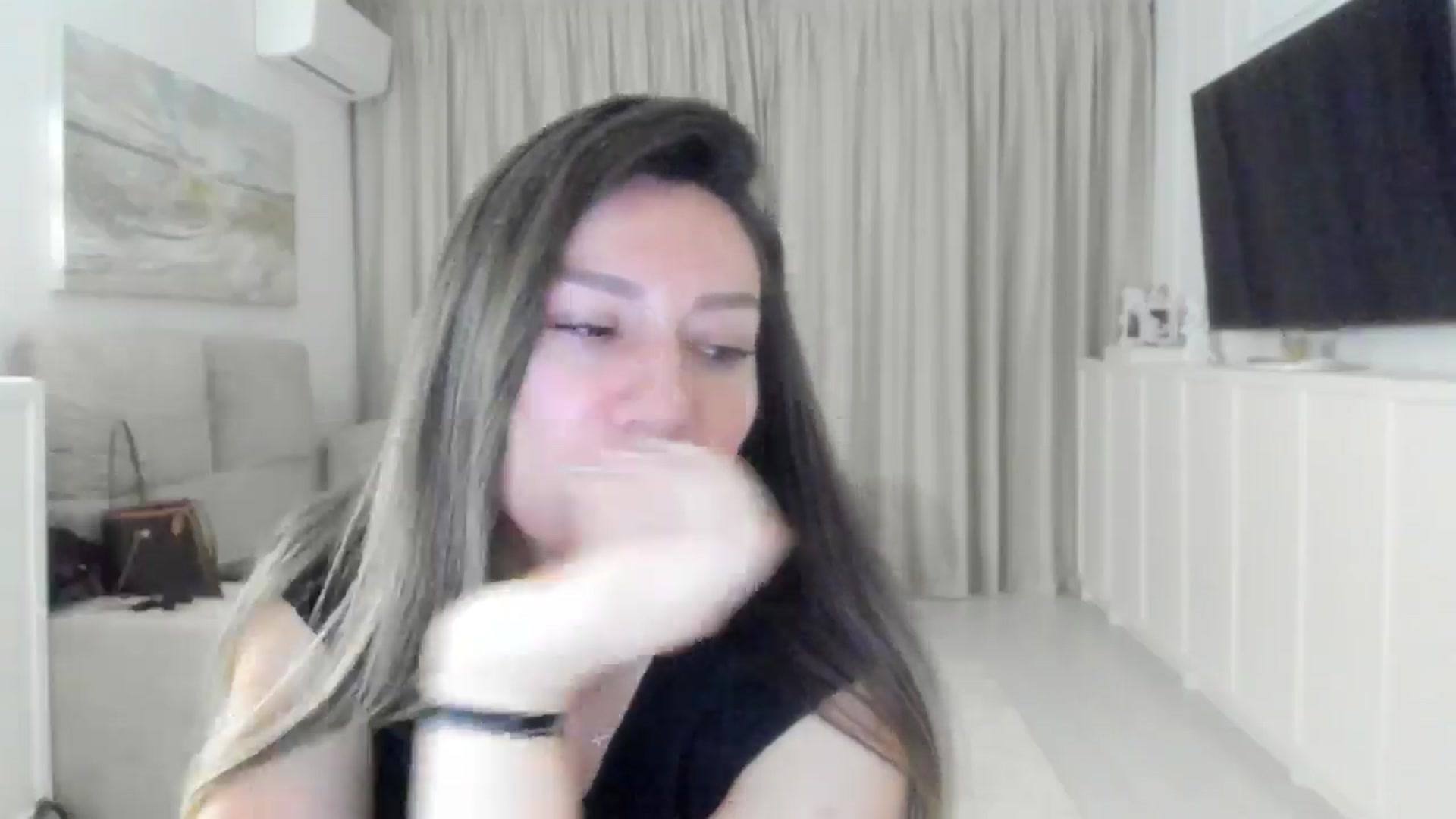Gallery image thumbnail from ItsEvie's myfreecams stream on, 08/26/2025, 24:24 image 4 of 20