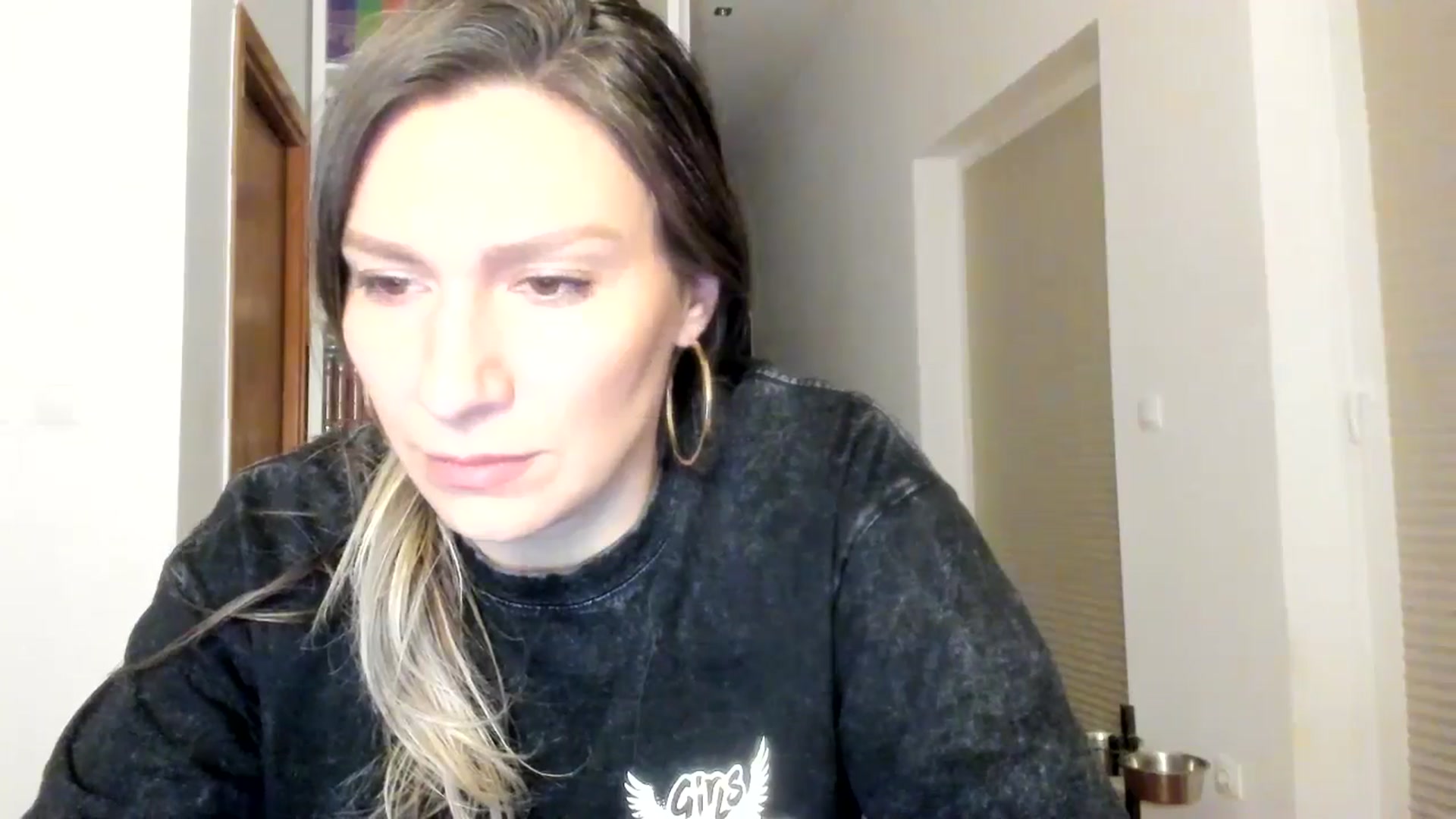 Gallery image thumbnail from ItsEvie's myfreecams stream on, 08/29/2025, 01:30 image 6 of 20