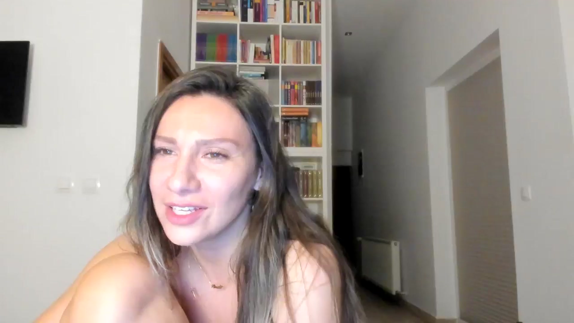 Gallery image thumbnail from ItsEvie's myfreecams stream on, 08/31/2025, 01:35 image 19 of 20